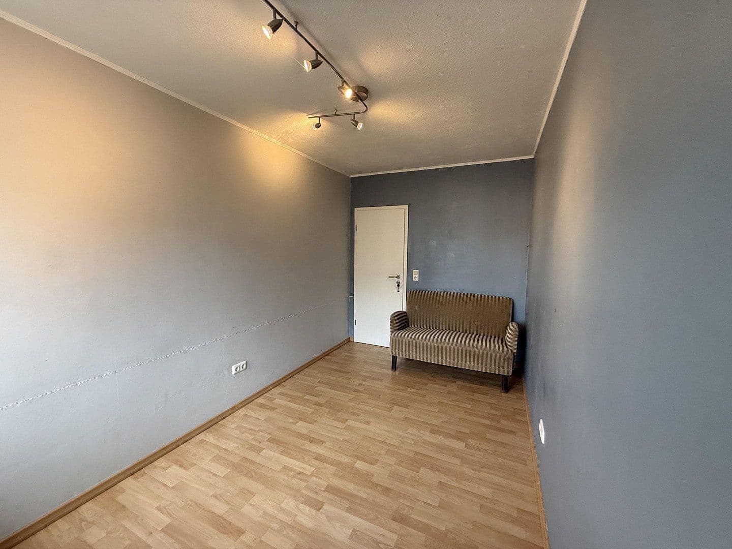 Predaj domu 124 m², pozemek 289 m², Rodenbach, Hesensko Predaj domu 124 m², pozemek 289 m², Rodenbach, Hesensko