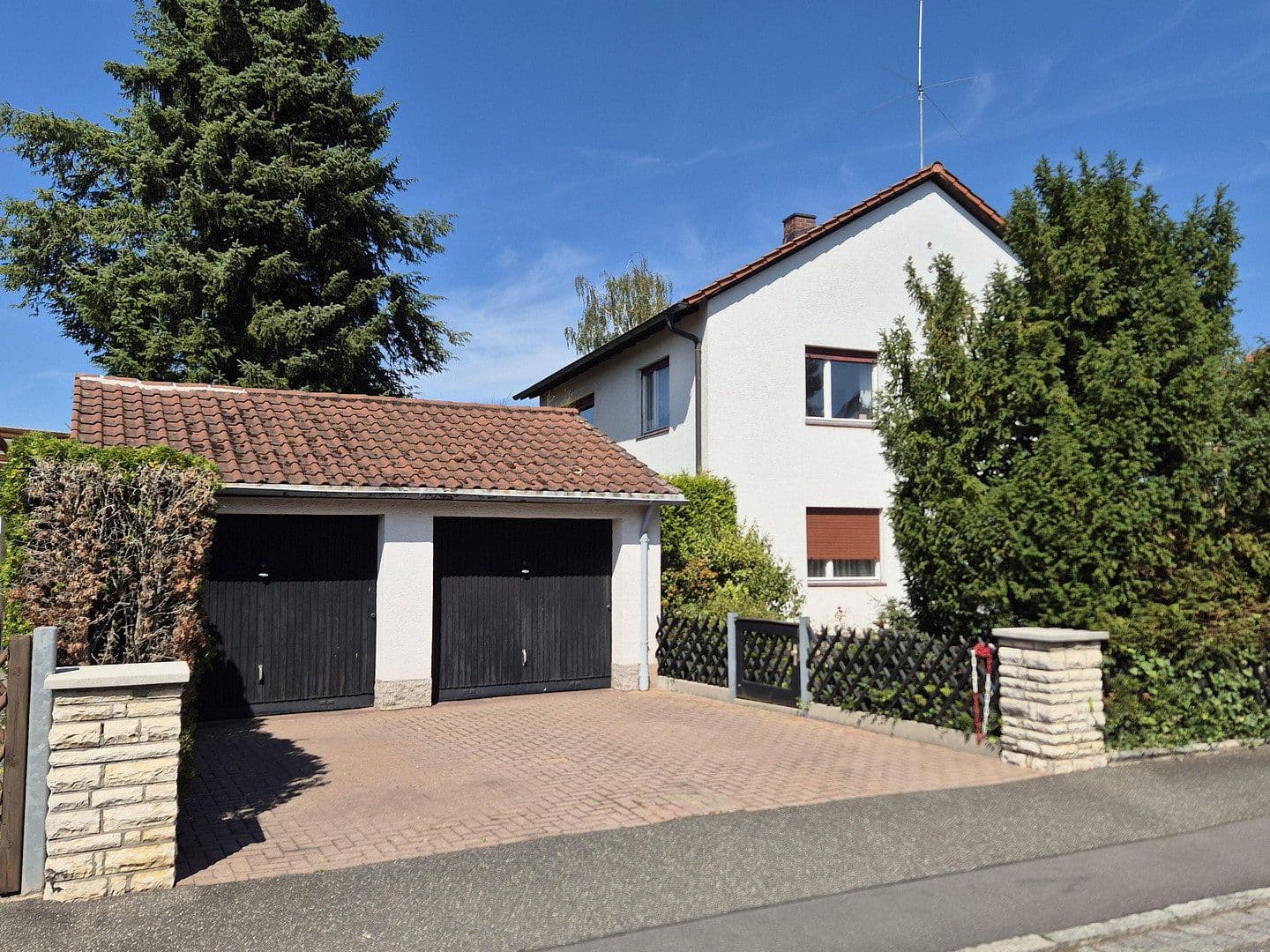 Predaj domu 150 m², pozemek 924 m², Keplerstraße 22, Fürth, Bavorsko Predaj domu 150 m², pozemek 924 m², Keplerstraße 22, Fürth, Bavorsko