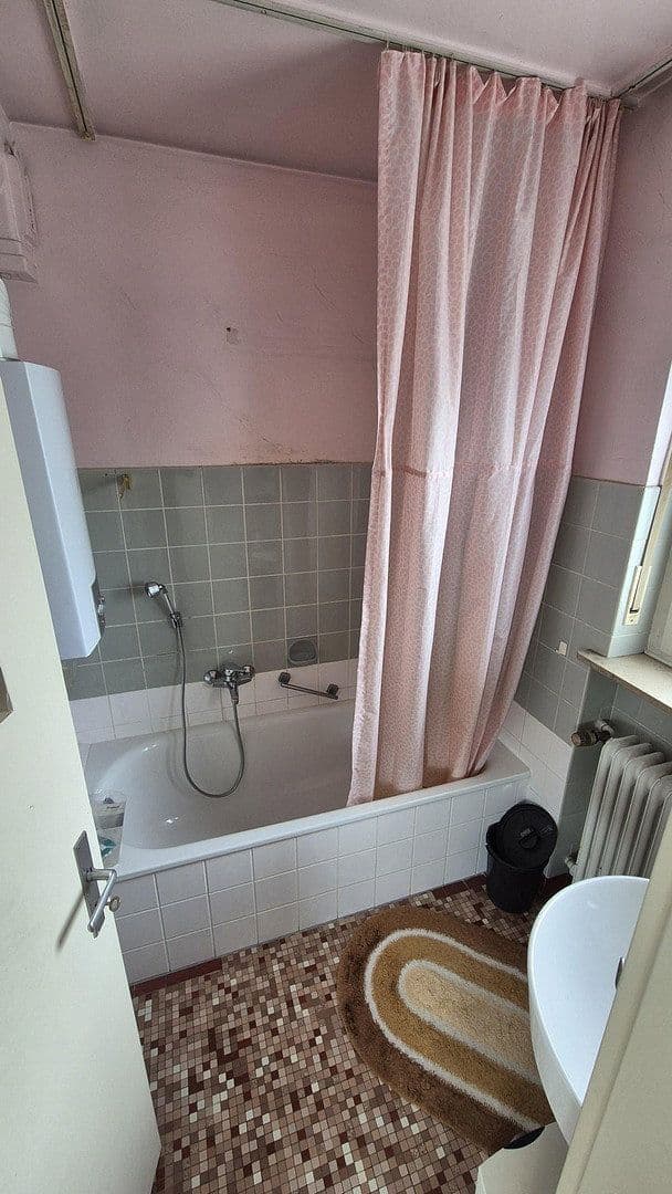 Predaj domu 150 m², pozemek 924 m², Keplerstraße 22, Fürth, Bavorsko Predaj domu 150 m², pozemek 924 m², Keplerstraße 22, Fürth, Bavorsko