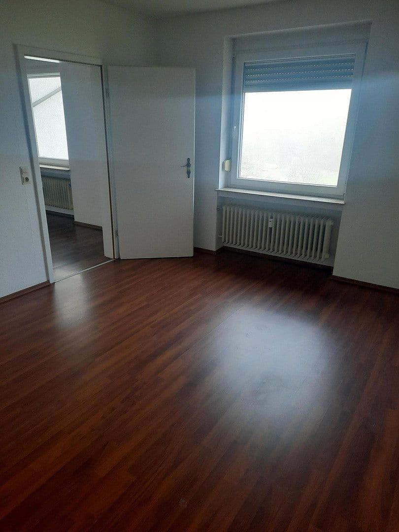 Prenájom bytu 3-izbový 100 m², Salmuthstr. 35, Hagen, Severné Porýnie - Westfálsko Prenájom bytu 3-izbový 100 m², Salmuthstr. 35, Hagen, Severné Porýnie - Westfálsko