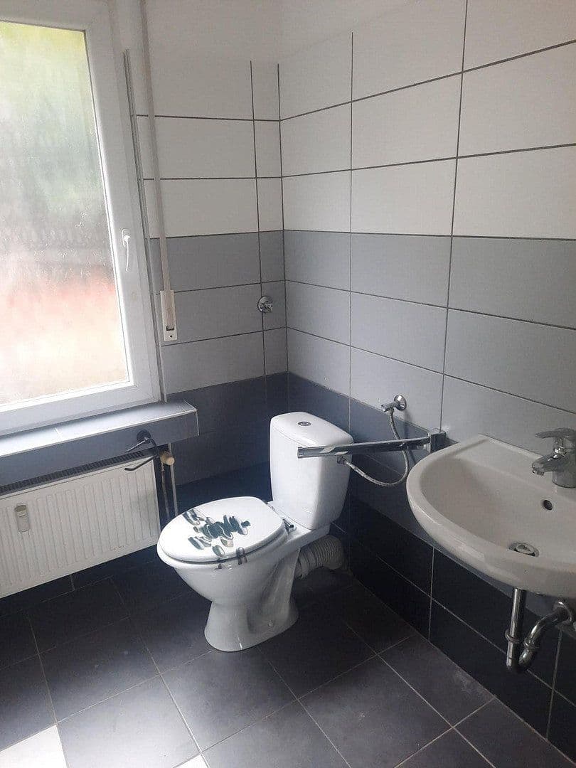 Prenájom bytu 3-izbový 100 m², Salmuthstr. 35, Hagen, Severné Porýnie - Westfálsko Prenájom bytu 3-izbový 100 m², Salmuthstr. 35, Hagen, Severné Porýnie - Westfálsko
