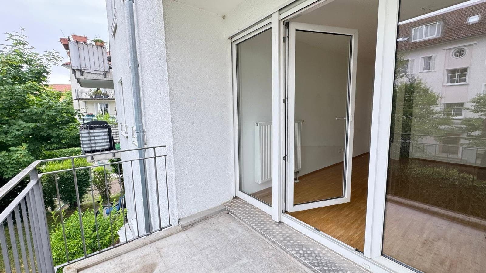 Prenájom bytu 2-izbový 55 m², Methfesselstr. 3, München, Bavorsko Prenájom bytu 2-izbový 55 m², Methfesselstr. 3, München, Bavorsko