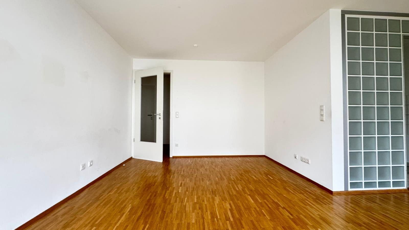 Prenájom bytu 2-izbový 55 m², Methfesselstr. 3, München, Bavorsko Prenájom bytu 2-izbový 55 m², Methfesselstr. 3, München, Bavorsko