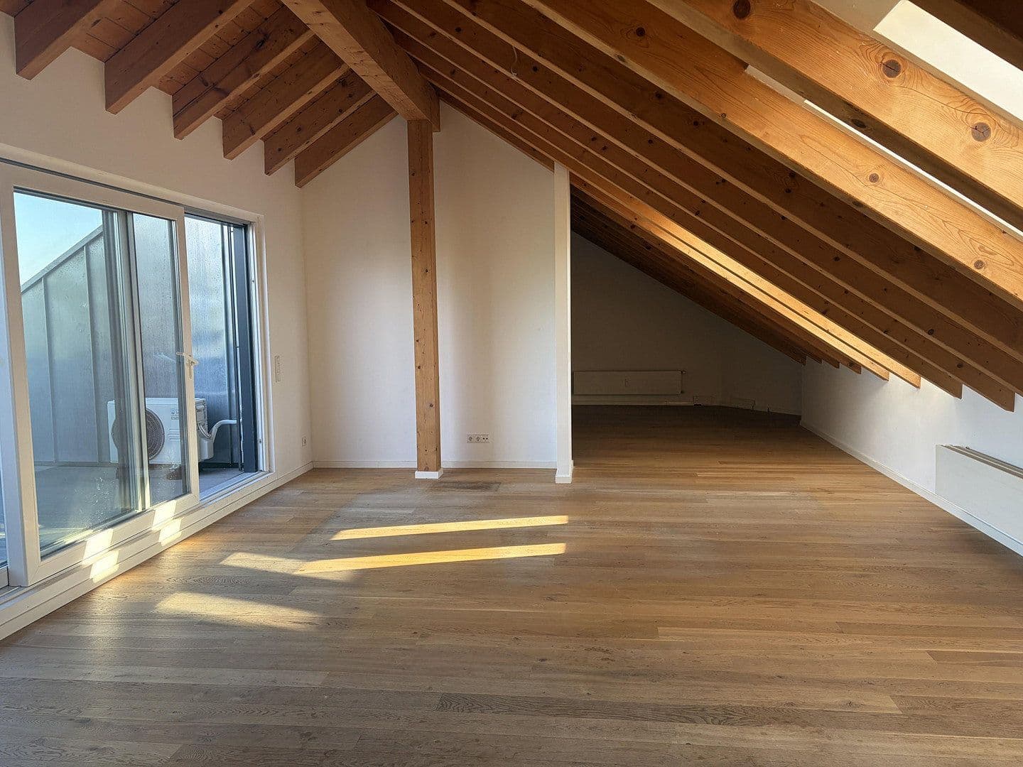 Prenájom bytu 1-izbový 85 m², Ludwigshafen, Porýnie-Falcko Prenájom bytu 1-izbový 85 m², Ludwigshafen, Porýnie-Falcko