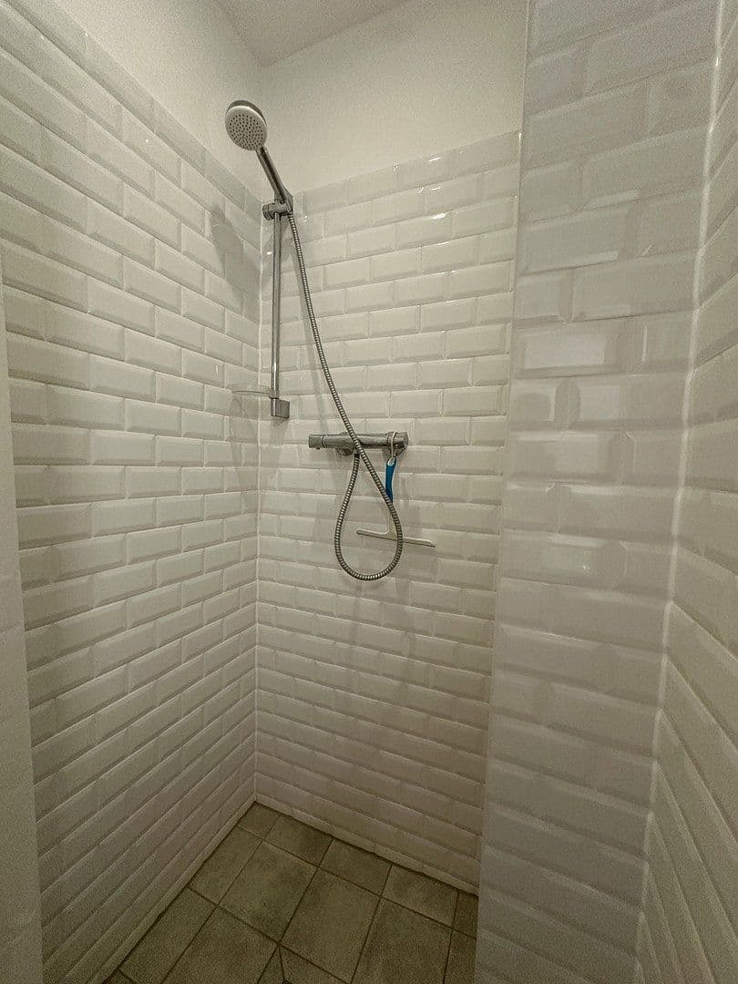 Prenájom bytu 1-izbový 36 m², Flensburger Straße 21, Berlin, Berlín Prenájom bytu 1-izbový 36 m², Flensburger Straße 21, Berlin, Berlín