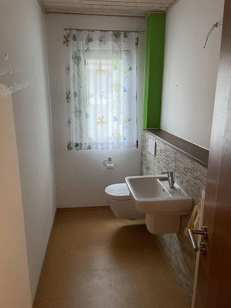 Prenájom domu 142 m², pozemek 300 m², Bad Schönborn, Bádensko-Wurttembersko Prenájom domu 142 m², pozemek 300 m², Bad Schönborn, Bádensko-Wurttembersko
