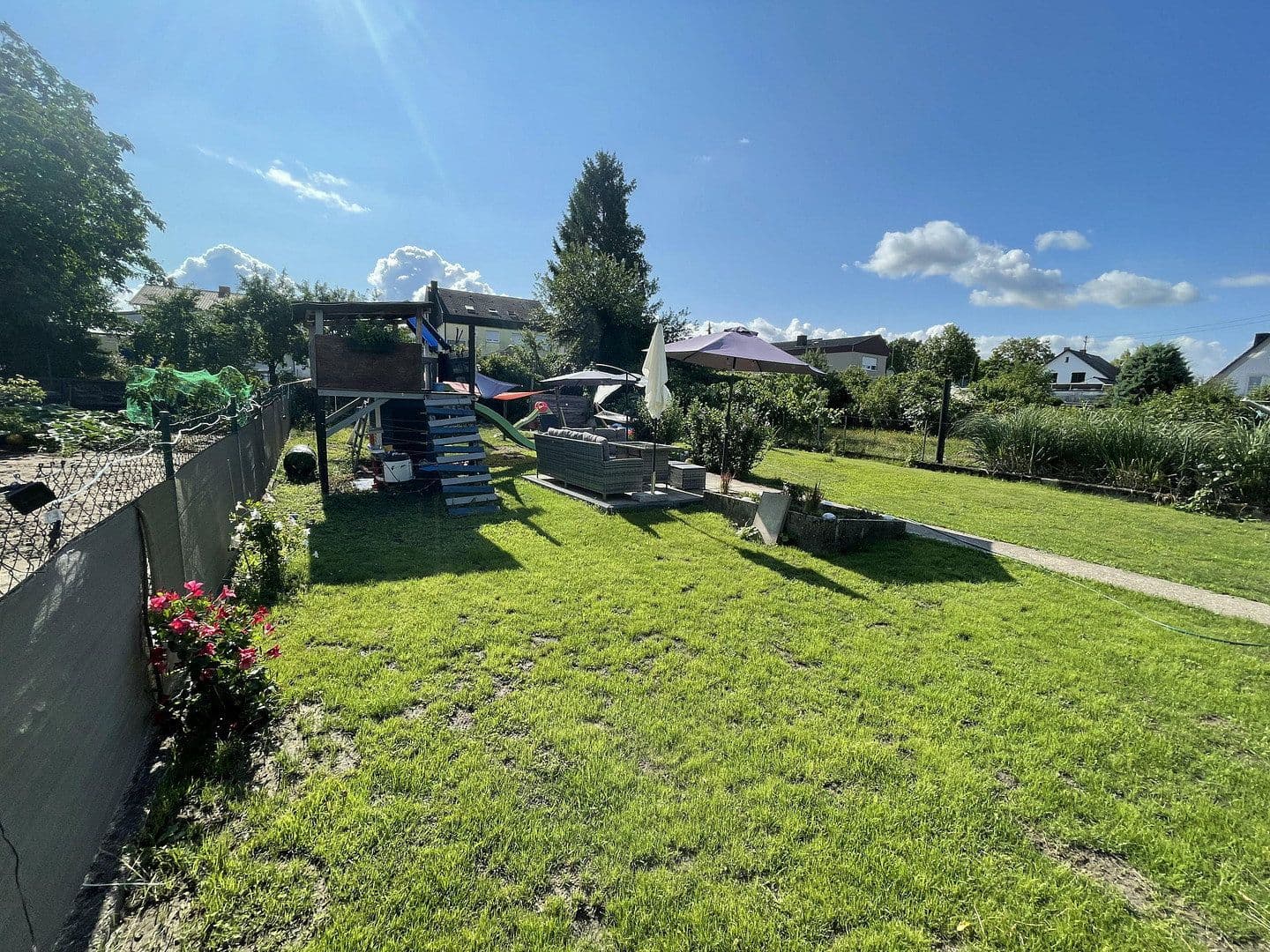 Prenájom domu 142 m², pozemek 300 m², Bad Schönborn, Bádensko-Wurttembersko Prenájom domu 142 m², pozemek 300 m², Bad Schönborn, Bádensko-Wurttembersko