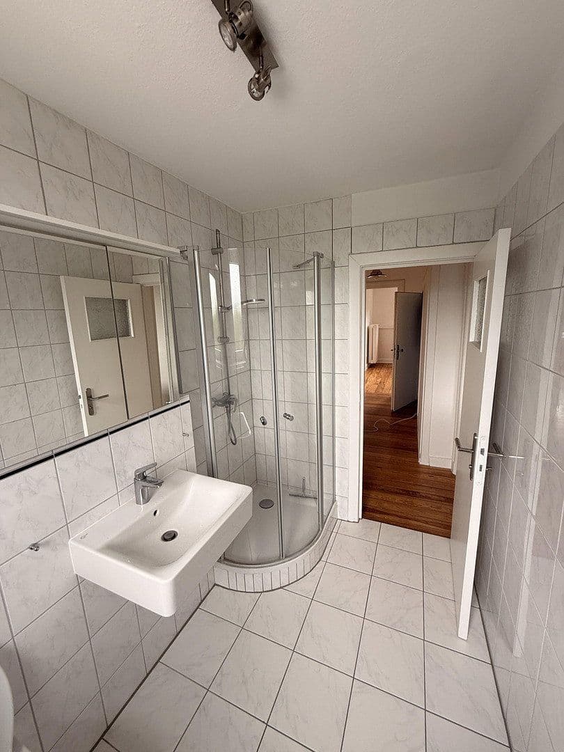 Prenájom bytu 3-izbový 100 m², Bismarckallee, Ahrensburg, Šlezvicko-Holštajnsko Prenájom bytu 3-izbový 100 m², Bismarckallee, Ahrensburg, Šlezvicko-Holštajnsko
