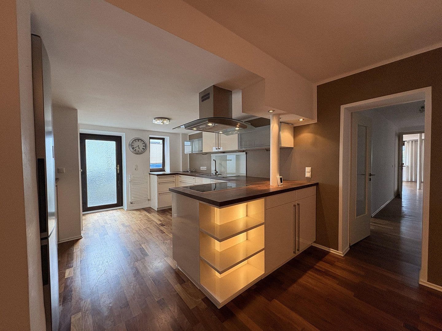 Predaj bytu 4-izbový 134 m², Inning am Ammersee, Bavorsko Predaj bytu 4-izbový 134 m², Inning am Ammersee, Bavorsko