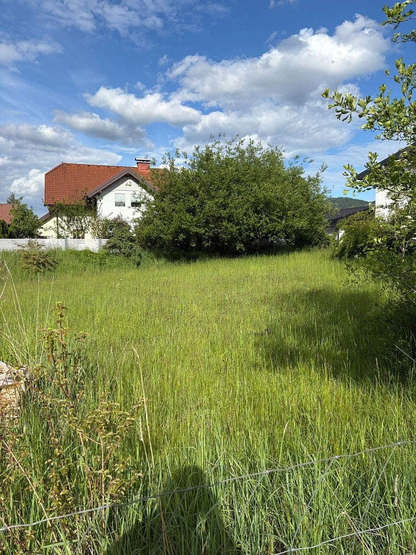 Predaj pozemku 591 m², Henndorf am Wallersee, Salzbursko Predaj pozemku 591 m², Henndorf am Wallersee, Salzbursko