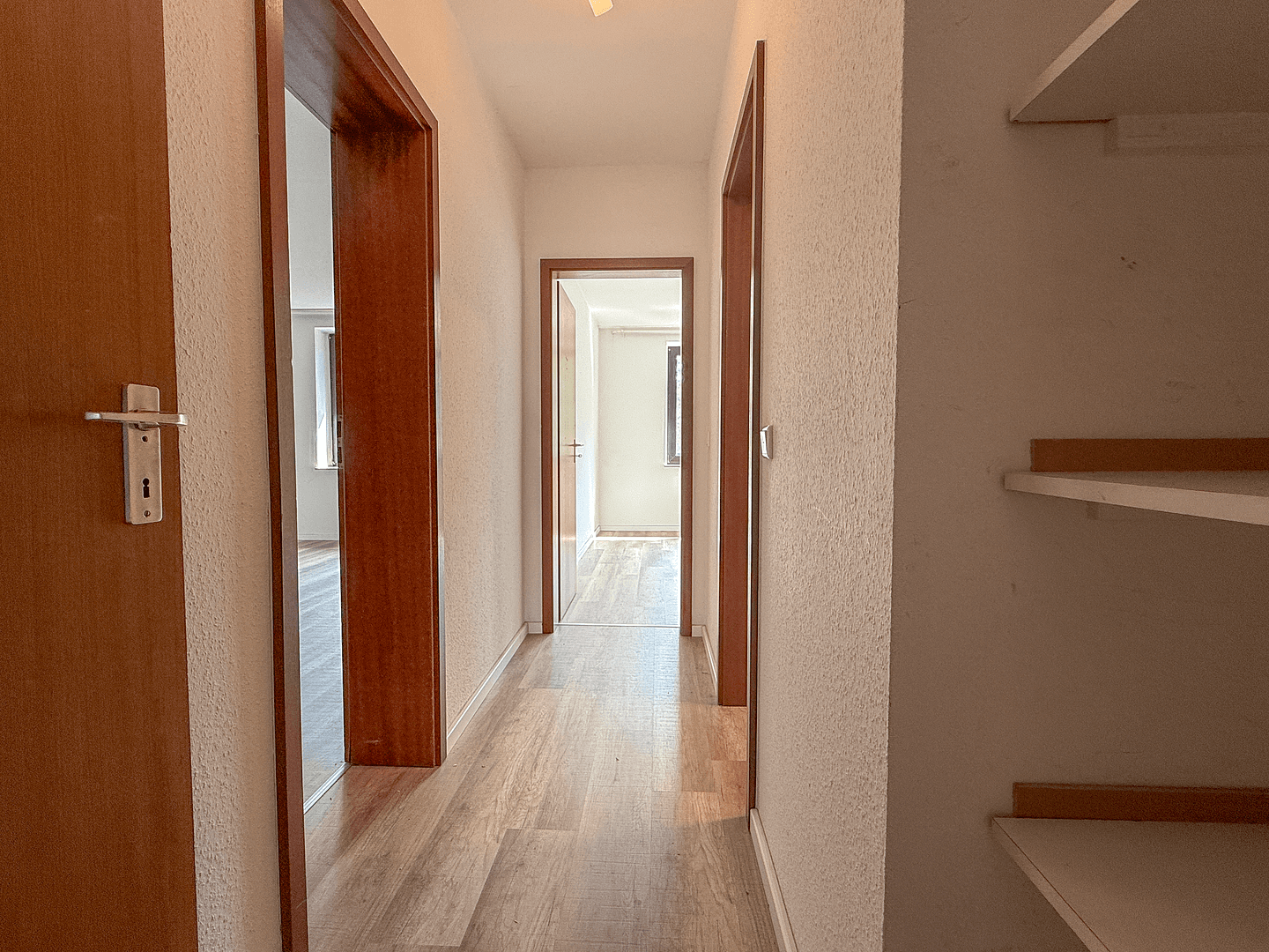 Prenájom bytu 3-izbový 106 m², Düsseldorfer Str. 67, Leverkusen, Severné Porýnie - Westfálsko Prenájom bytu 3-izbový 106 m², Düsseldorfer Str. 67, Leverkusen, Severné Porýnie - Westfálsko