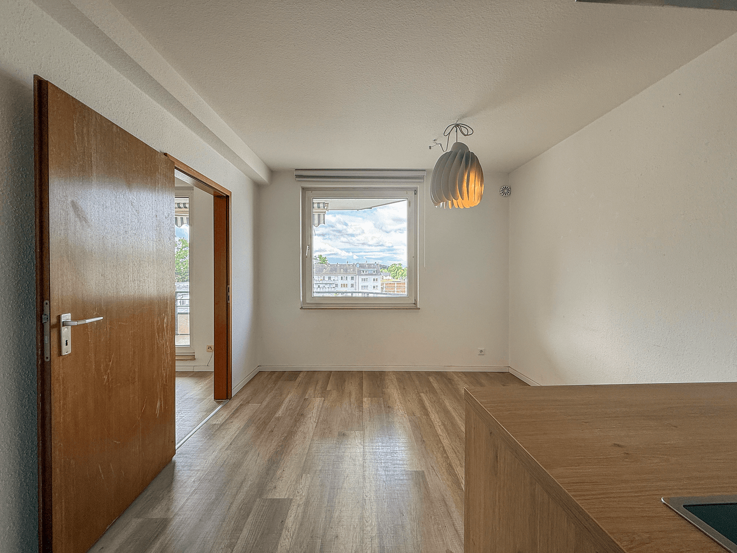 Prenájom bytu 3-izbový 106 m², Düsseldorfer Str. 67, Leverkusen, Severné Porýnie - Westfálsko Prenájom bytu 3-izbový 106 m², Düsseldorfer Str. 67, Leverkusen, Severné Porýnie - Westfálsko