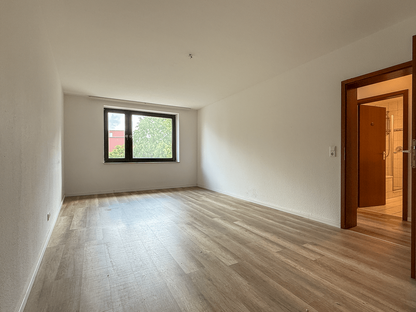 Prenájom bytu 3-izbový 106 m², Düsseldorfer Str. 67, Leverkusen, Severné Porýnie - Westfálsko Prenájom bytu 3-izbový 106 m², Düsseldorfer Str. 67, Leverkusen, Severné Porýnie - Westfálsko