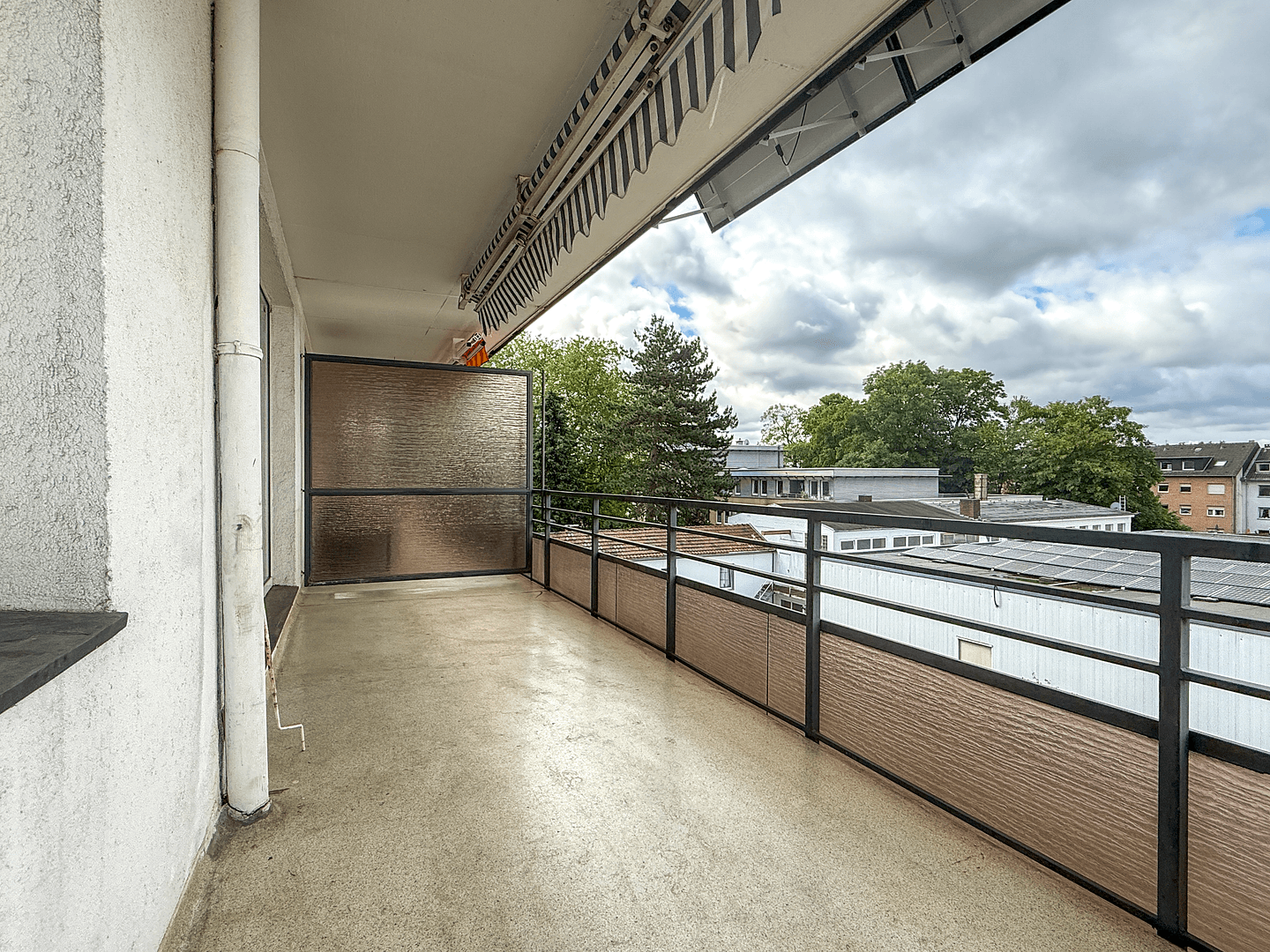 Prenájom bytu 3-izbový 106 m², Düsseldorfer Str. 67, Leverkusen, Severné Porýnie - Westfálsko Prenájom bytu 3-izbový 106 m², Düsseldorfer Str. 67, Leverkusen, Severné Porýnie - Westfálsko