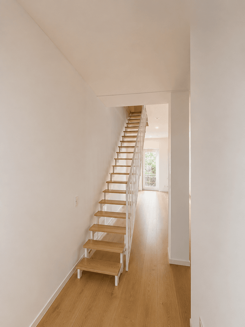 Prenájom domu 141 m², pozemek 80 m², Frankfurt, Hesensko Prenájom domu 141 m², pozemek 80 m², Frankfurt, Hesensko