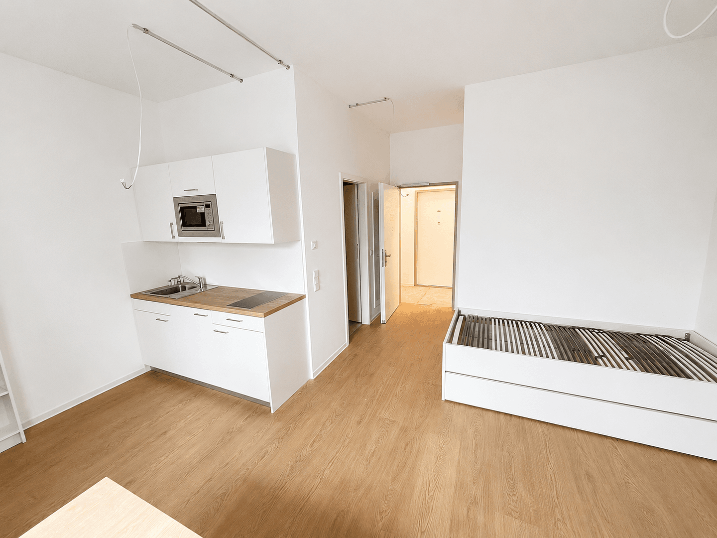 Prenájom bytu 1-izbový 37 m², Frankfurt, Hesensko Prenájom bytu 1-izbový 37 m², Frankfurt, Hesensko