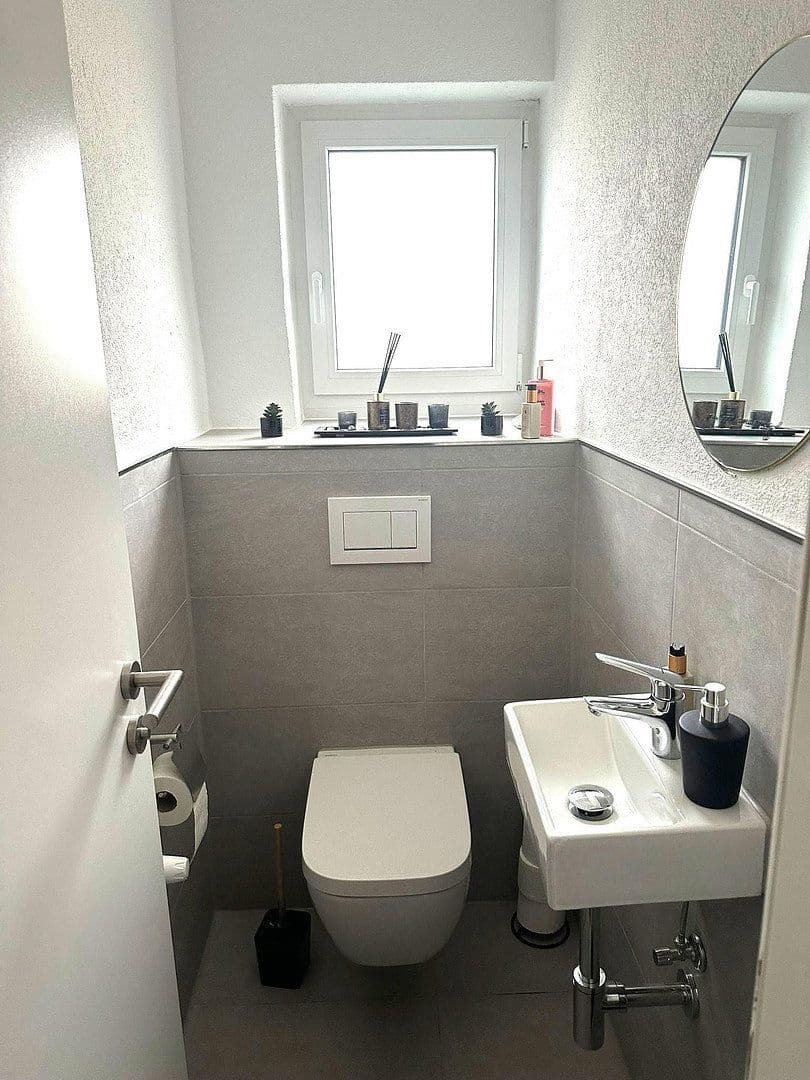 Prenájom bytu 4-izbový 80 m², Bahnhofstraße 42, Elchingen, Bavorsko Prenájom bytu 4-izbový 80 m², Bahnhofstraße 42, Elchingen, Bavorsko