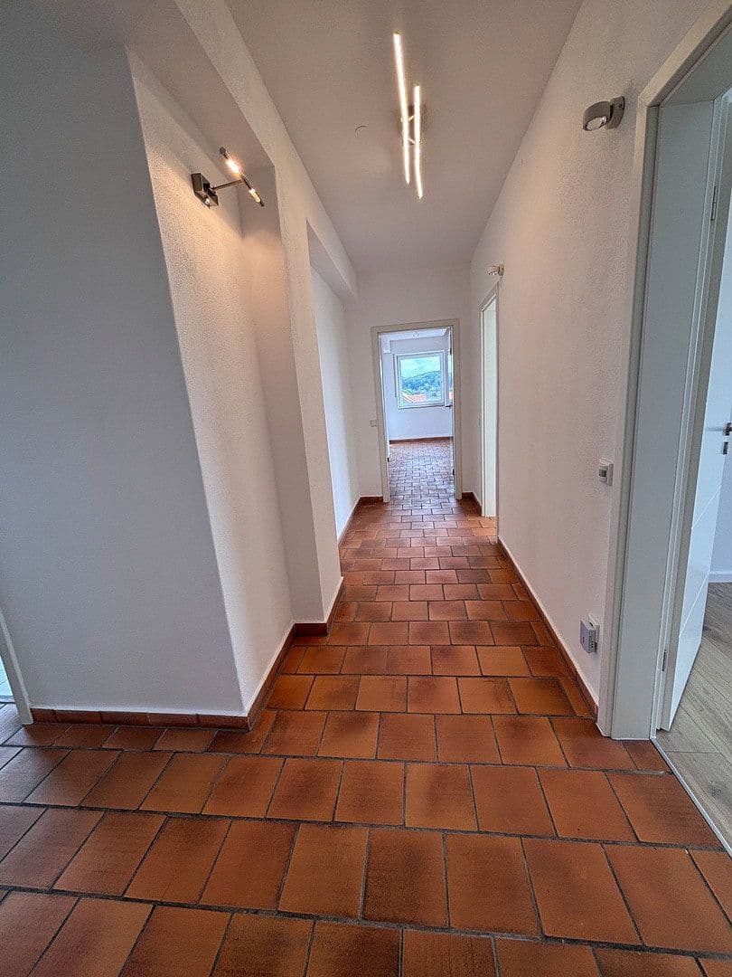 Prenájom bytu 7-izbový 175 m², Gilching, Bavorsko Prenájom bytu 7-izbový 175 m², Gilching, Bavorsko