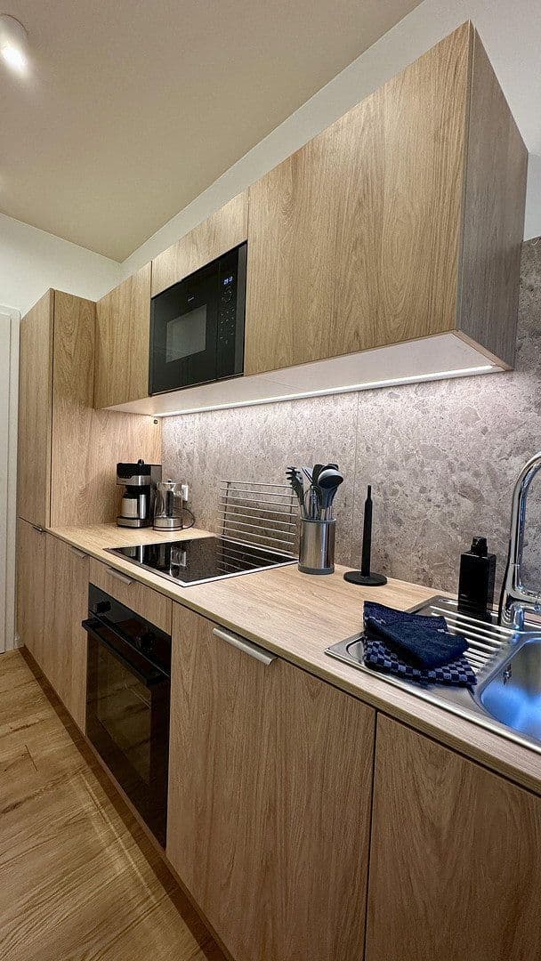 Prenájom bytu 1-izbový 38 m², Oberbilker Allee 39, Düsseldorf, Severné Porýnie - Westfálsko Prenájom bytu 1-izbový 38 m², Oberbilker Allee 39, Düsseldorf, Severné Porýnie - Westfálsko