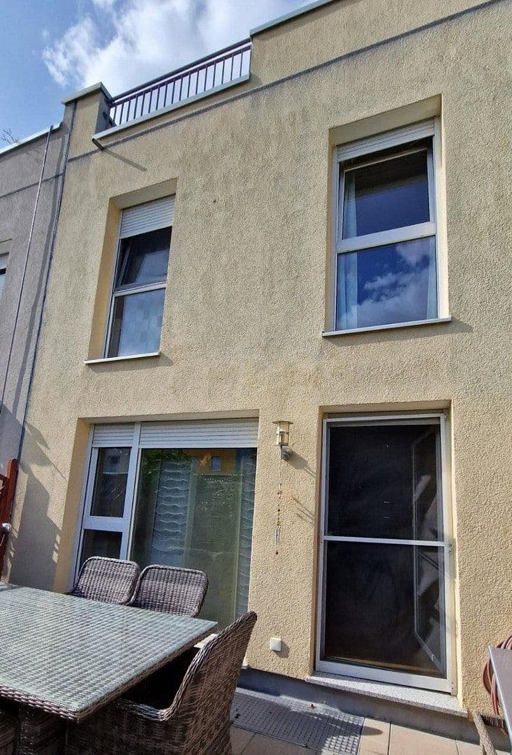 Predaj domu 152 m², pozemek 175 m², Aschaffenburg, Bavorsko Predaj domu 152 m², pozemek 175 m², Aschaffenburg, Bavorsko