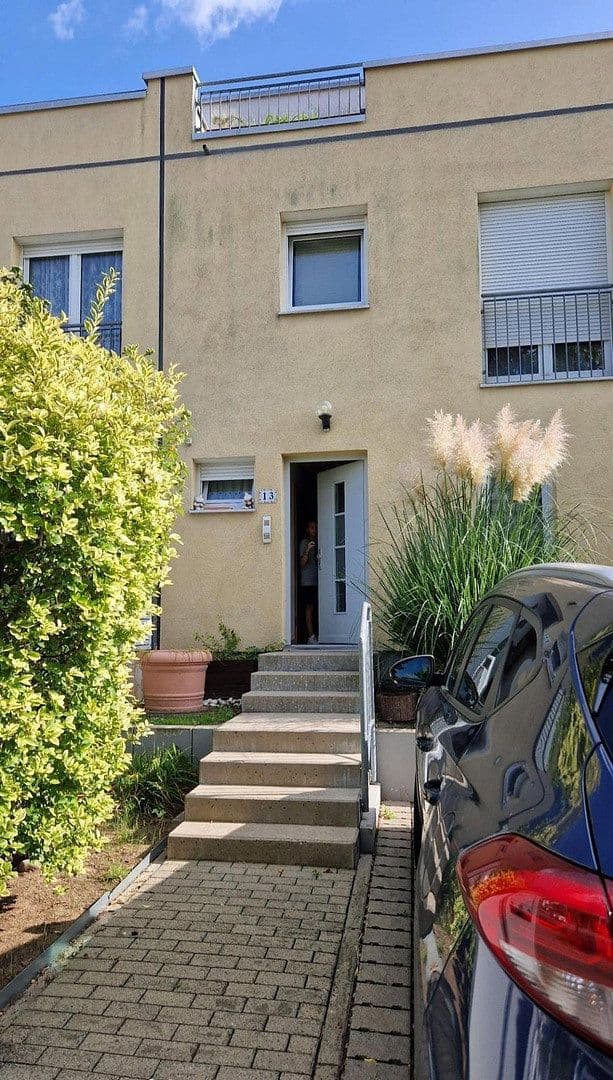 Predaj domu 152 m², pozemek 175 m², Aschaffenburg, Bavorsko Predaj domu 152 m², pozemek 175 m², Aschaffenburg, Bavorsko