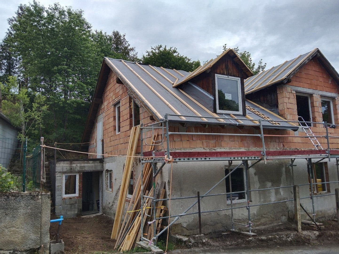 Predaj domu 267 m², pozemek 9.500 m², Drosendorf Stadt, Dolné Rakúsko Predaj domu 267 m², pozemek 9.500 m², Drosendorf Stadt, Dolné Rakúsko