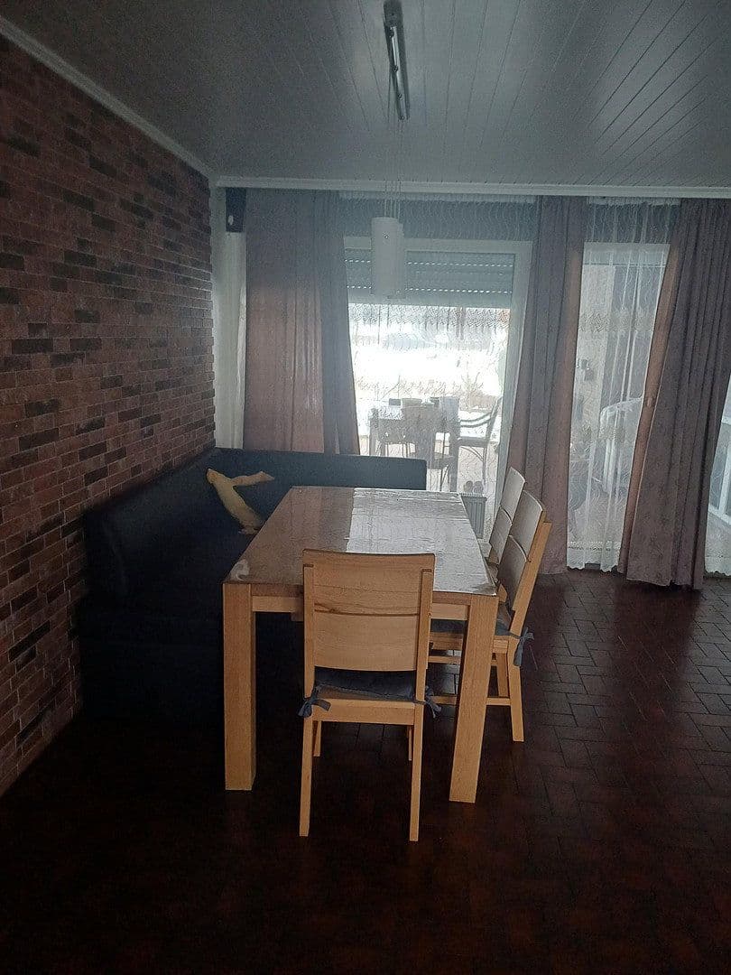Predaj domu 270 m², pozemek 984 m², Schnaittach, Bavorsko Predaj domu 270 m², pozemek 984 m², Schnaittach, Bavorsko