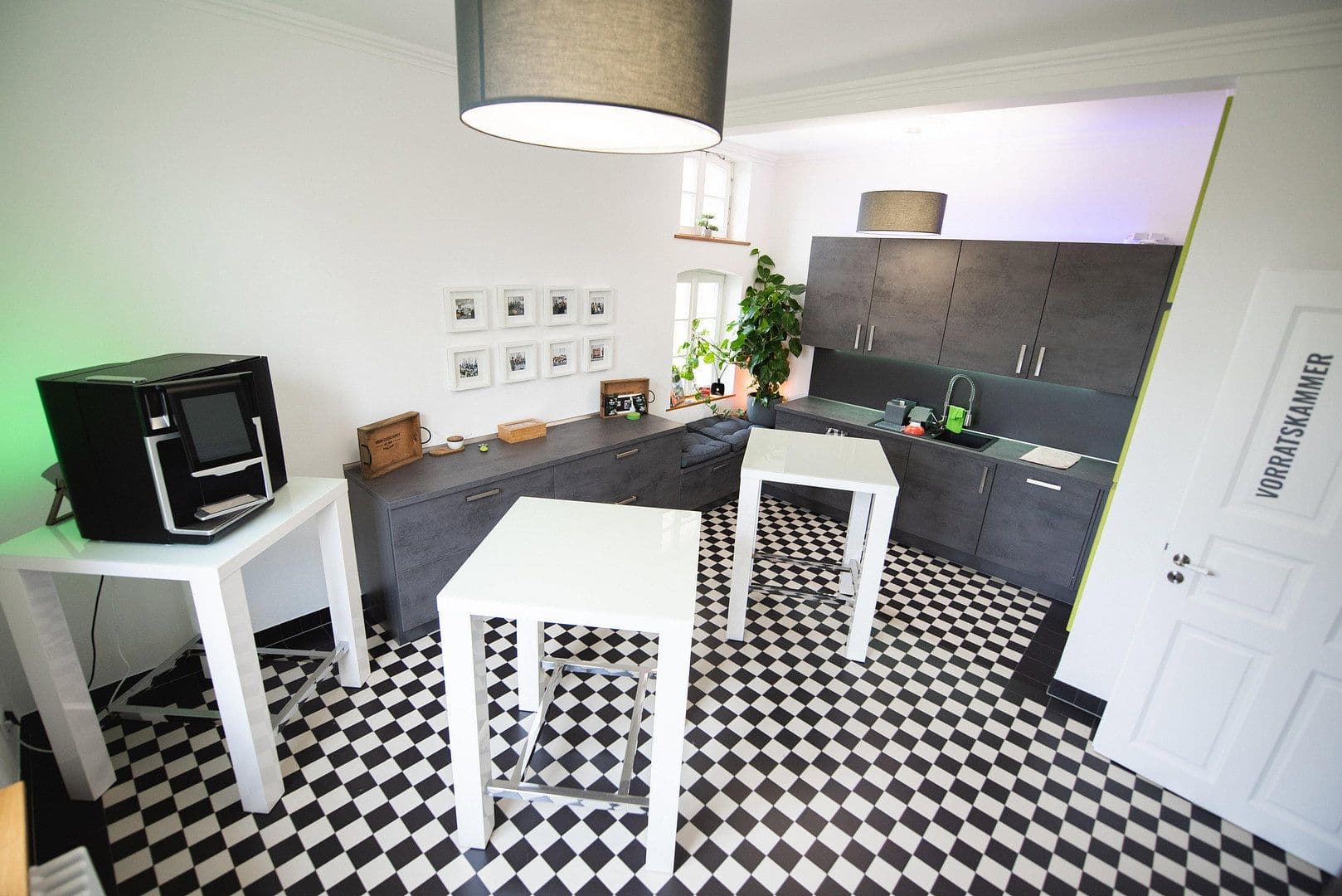 Prenájom kancelárie 165 m², Wilhelmshöher Allee 320, Kassel, Hesensko Prenájom kancelárie 165 m², Wilhelmshöher Allee 320, Kassel, Hesensko