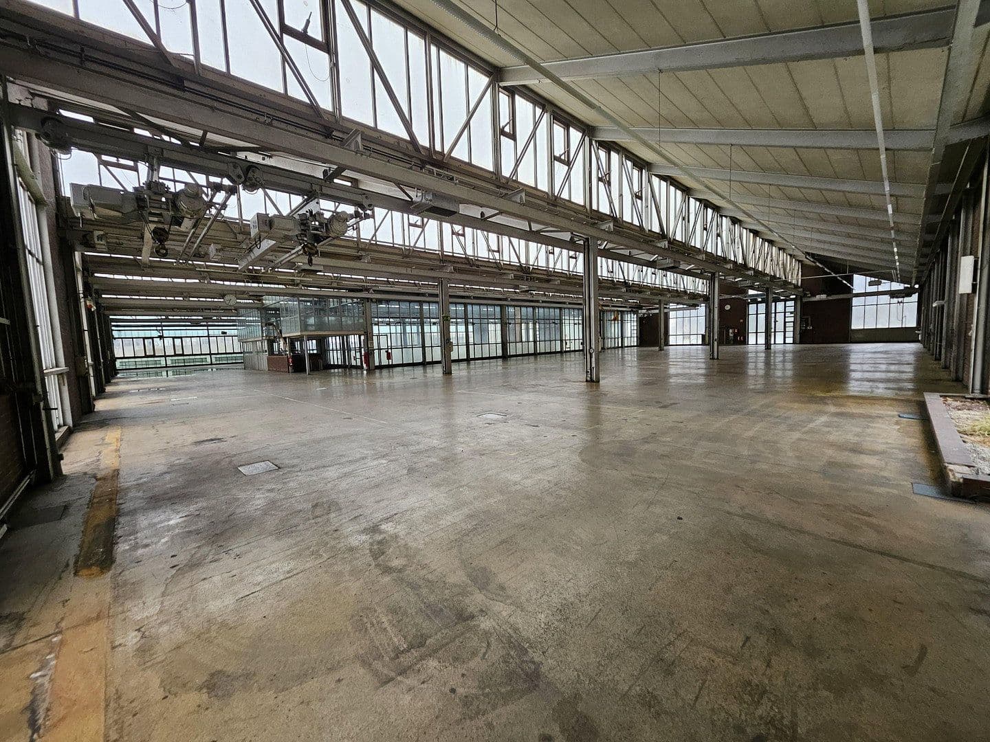 Prenájom nebytového priestoru 12.200 m², Carl-Jacob-Kolb-Weg 2, Wertheim, Bádensko-Wurttembersko Prenájom nebytového priestoru 12.200 m², Carl-Jacob-Kolb-Weg 2, Wertheim, Bádensko-Wurttembersko