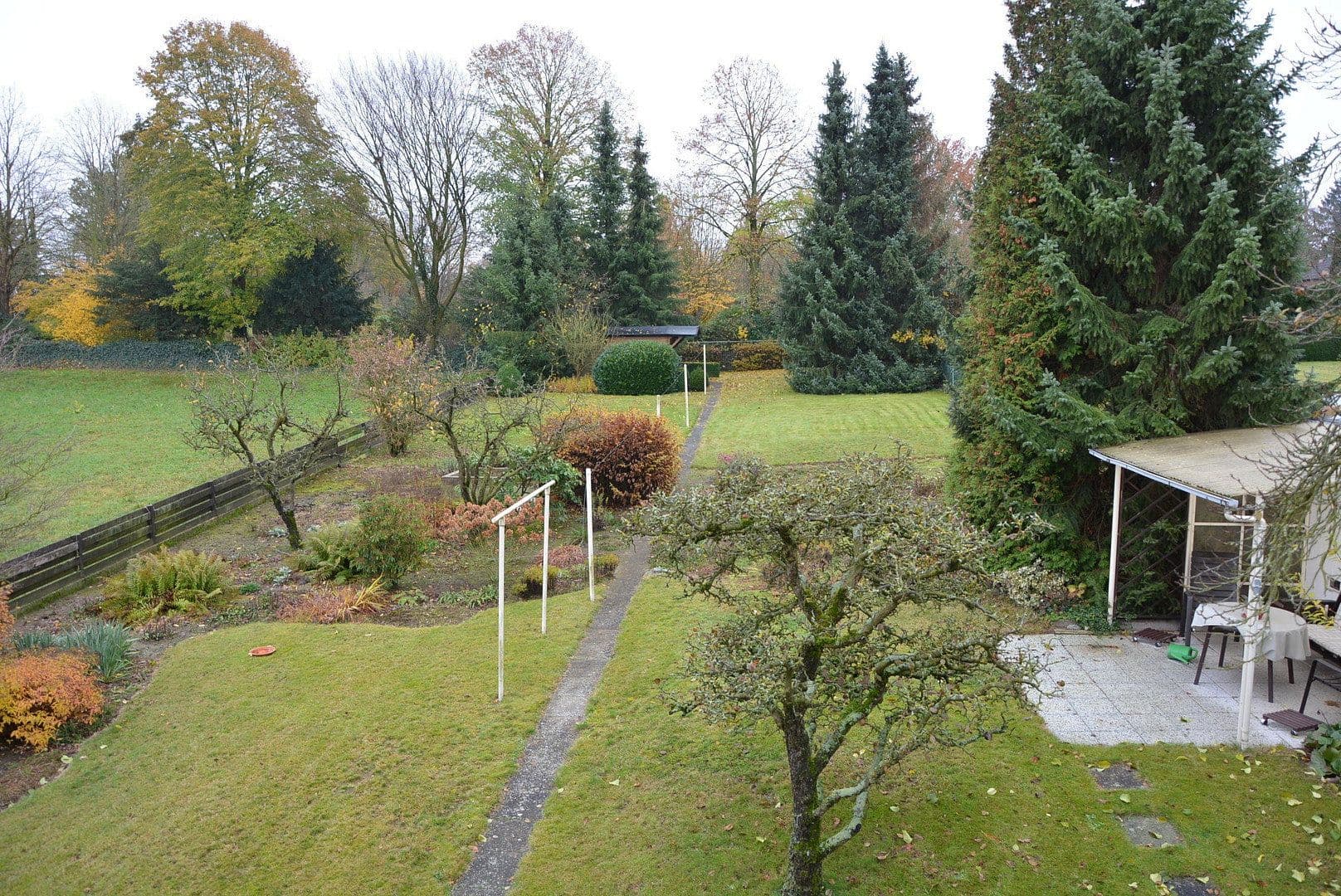 Prenájom domu 140 m², pozemek 1.000 m², Bad Oeynhausen, Severné Porýnie - Westfálsko Prenájom domu 140 m², pozemek 1.000 m², Bad Oeynhausen, Severné Porýnie - Westfálsko