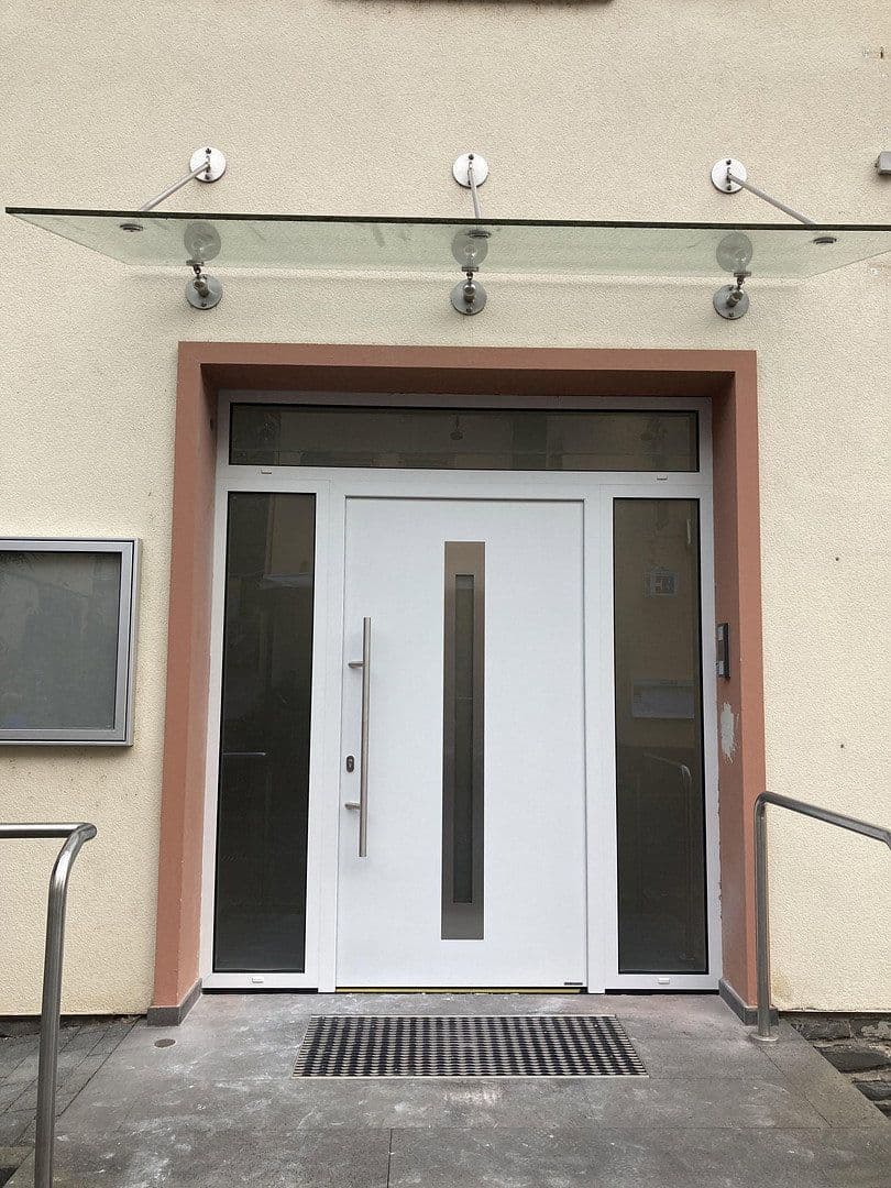 Prenájom bytu 214 m², Kröv, Porýnie-Falcko Prenájom bytu 214 m², Kröv, Porýnie-Falcko
