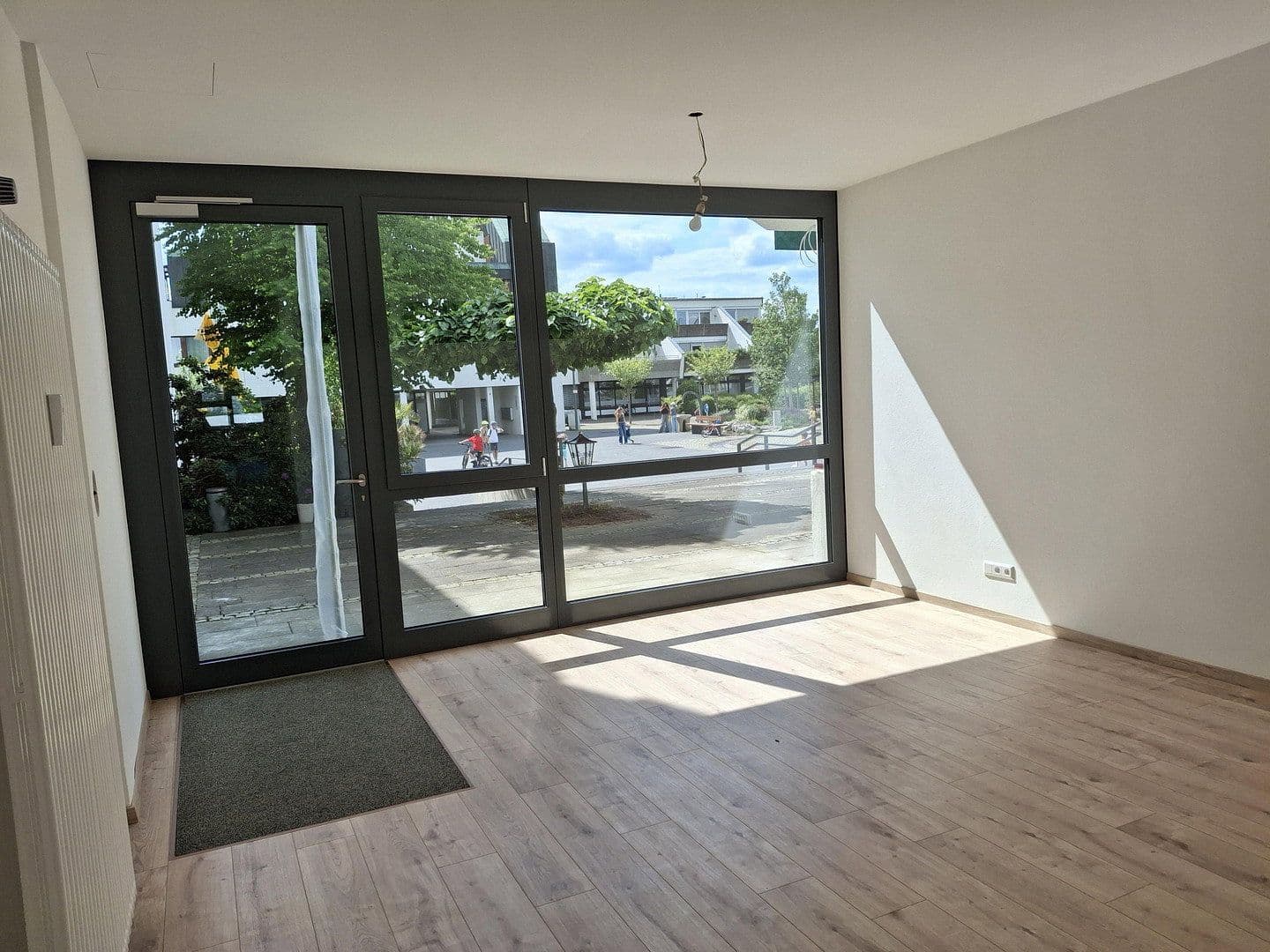 Prenájom kancelárie 147 m², Marktplatz 3, Baienfurt, Bádensko-Wurttembersko Prenájom kancelárie 147 m², Marktplatz 3, Baienfurt, Bádensko-Wurttembersko