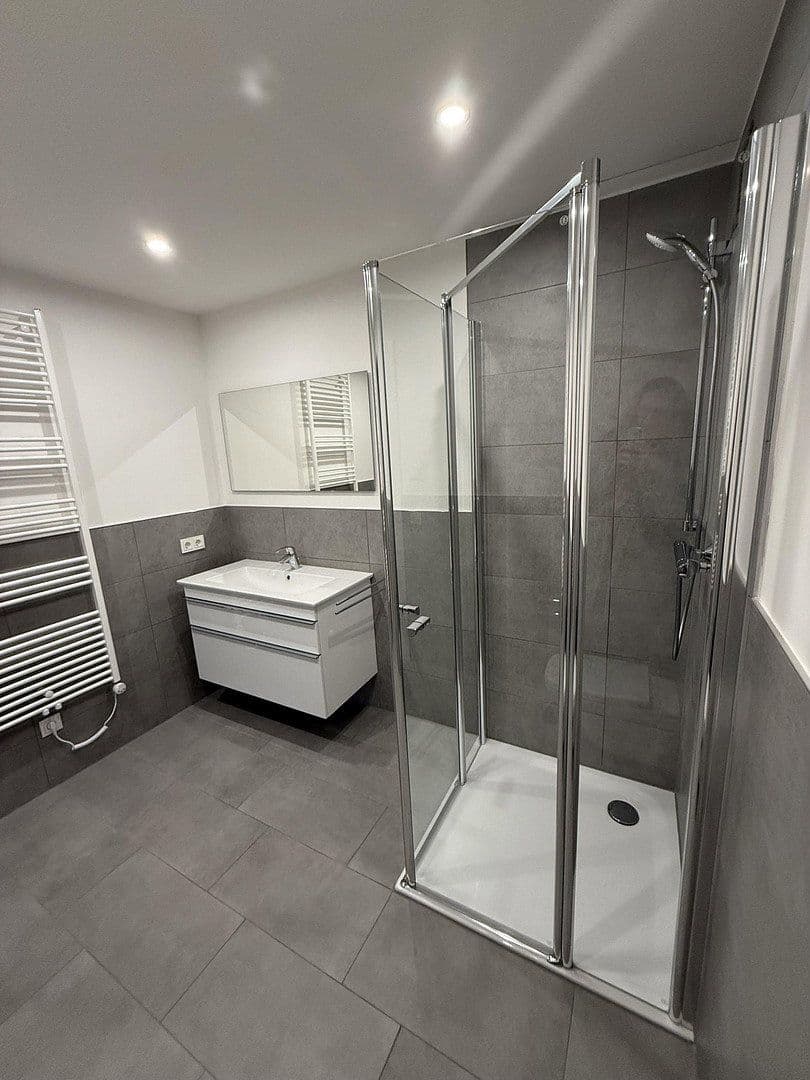 Prenájom bytu 3-izbový 112 m², Paracelsusstraße 1B, Gummersbach, Severné Porýnie - Westfálsko Prenájom bytu 3-izbový 112 m², Paracelsusstraße 1B, Gummersbach, Severné Porýnie - Westfálsko