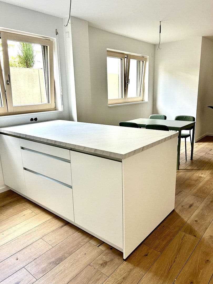 Prenájom bytu 1-izbový 44 m², Mühlheim am Main, Hesensko Prenájom bytu 1-izbový 44 m², Mühlheim am Main, Hesensko