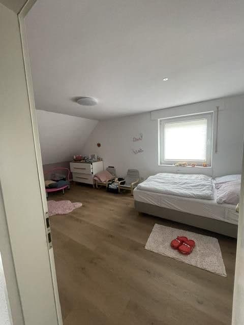 Prenájom domu 180 m², pozemek 290 m², Franz-Schubert-Str. 14, Ratingen, Severné Porýnie - Westfálsko Prenájom domu 180 m², pozemek 290 m², Franz-Schubert-Str. 14, Ratingen, Severné Porýnie - Westfálsko