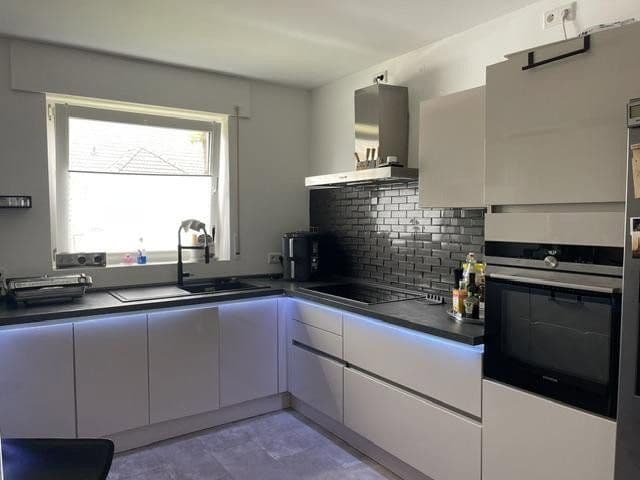 Prenájom domu 180 m², pozemek 290 m², Franz-Schubert-Str. 14, Ratingen, Severné Porýnie - Westfálsko Prenájom domu 180 m², pozemek 290 m², Franz-Schubert-Str. 14, Ratingen, Severné Porýnie - Westfálsko