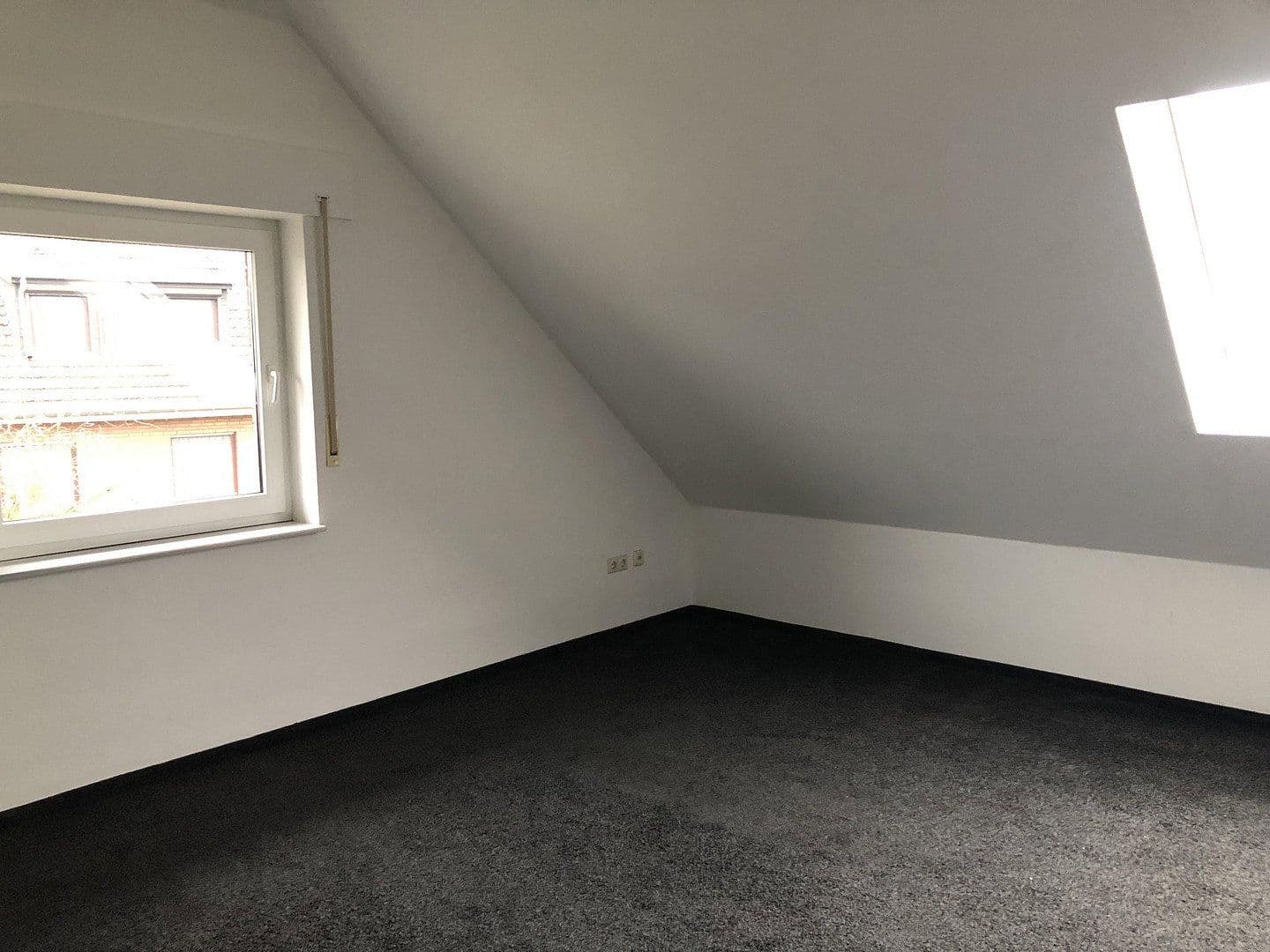 Prenájom domu 180 m², pozemek 290 m², Franz-Schubert-Str. 14, Ratingen, Severné Porýnie - Westfálsko Prenájom domu 180 m², pozemek 290 m², Franz-Schubert-Str. 14, Ratingen, Severné Porýnie - Westfálsko