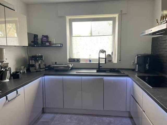 Prenájom domu 180 m², pozemek 290 m², Franz-Schubert-Str. 14, Ratingen, Severné Porýnie - Westfálsko Prenájom domu 180 m², pozemek 290 m², Franz-Schubert-Str. 14, Ratingen, Severné Porýnie - Westfálsko
