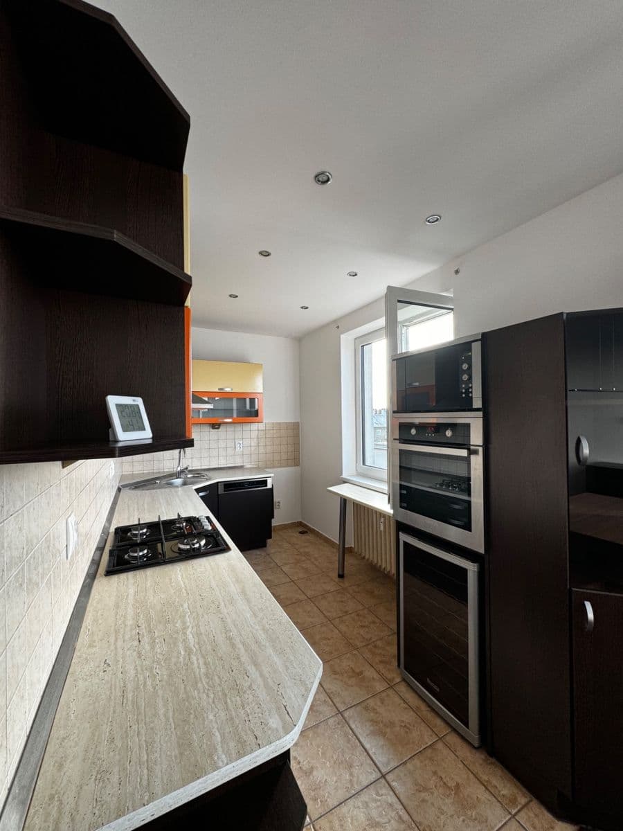 Prenájom bytu 3-izbový 72 m², Sokolovská, Ostrava, Moravskoslezský kraj Prenájom bytu 3-izbový 72 m², Sokolovská, Ostrava, Moravskoslezský kraj