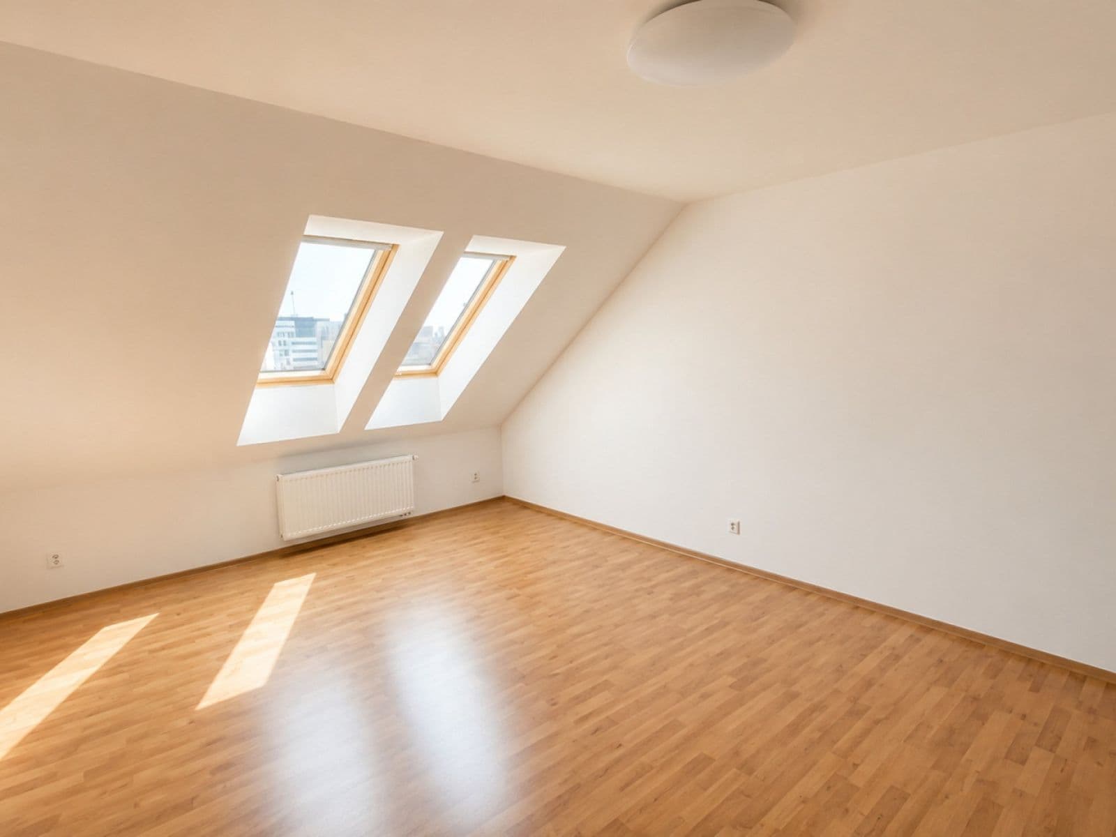 Prenájom bytu 1-izbový 33 m², Vlhká, Brno, Jihomoravský kraj Prenájom bytu 1-izbový 33 m², Vlhká, Brno, Jihomoravský kraj