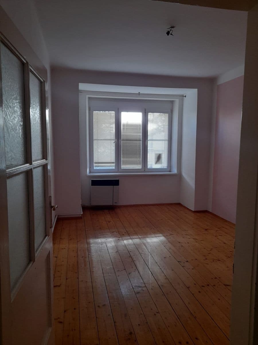 Prenájom bytu 2-izbový 60 m², Osadní, Praha, Praha Prenájom bytu 2-izbový 60 m², Osadní, Praha, Praha
