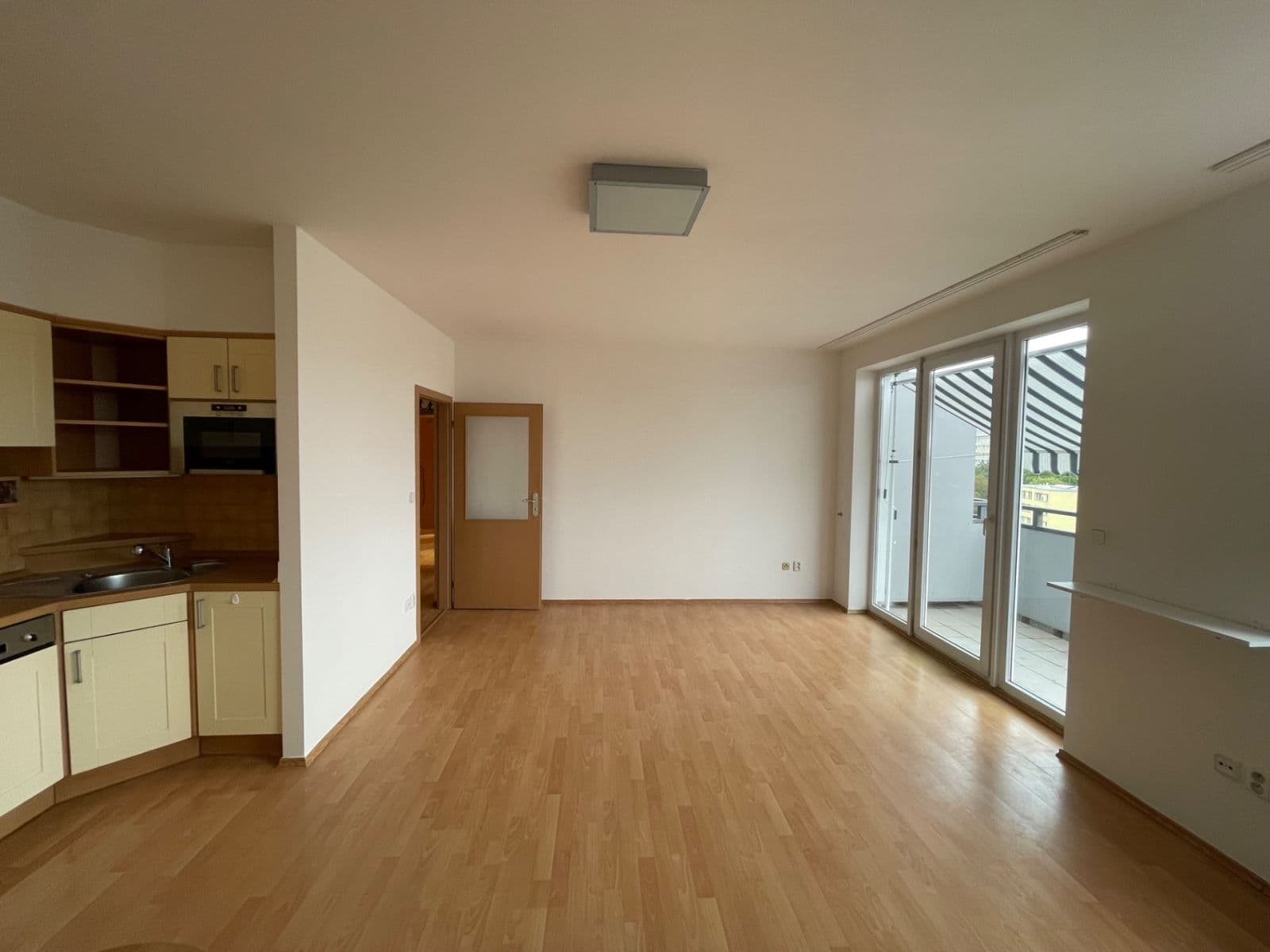 Prenájom bytu 2-izbový 64 m², Teplická, Praha, Praha Prenájom bytu 2-izbový 64 m², Teplická, Praha, Praha
