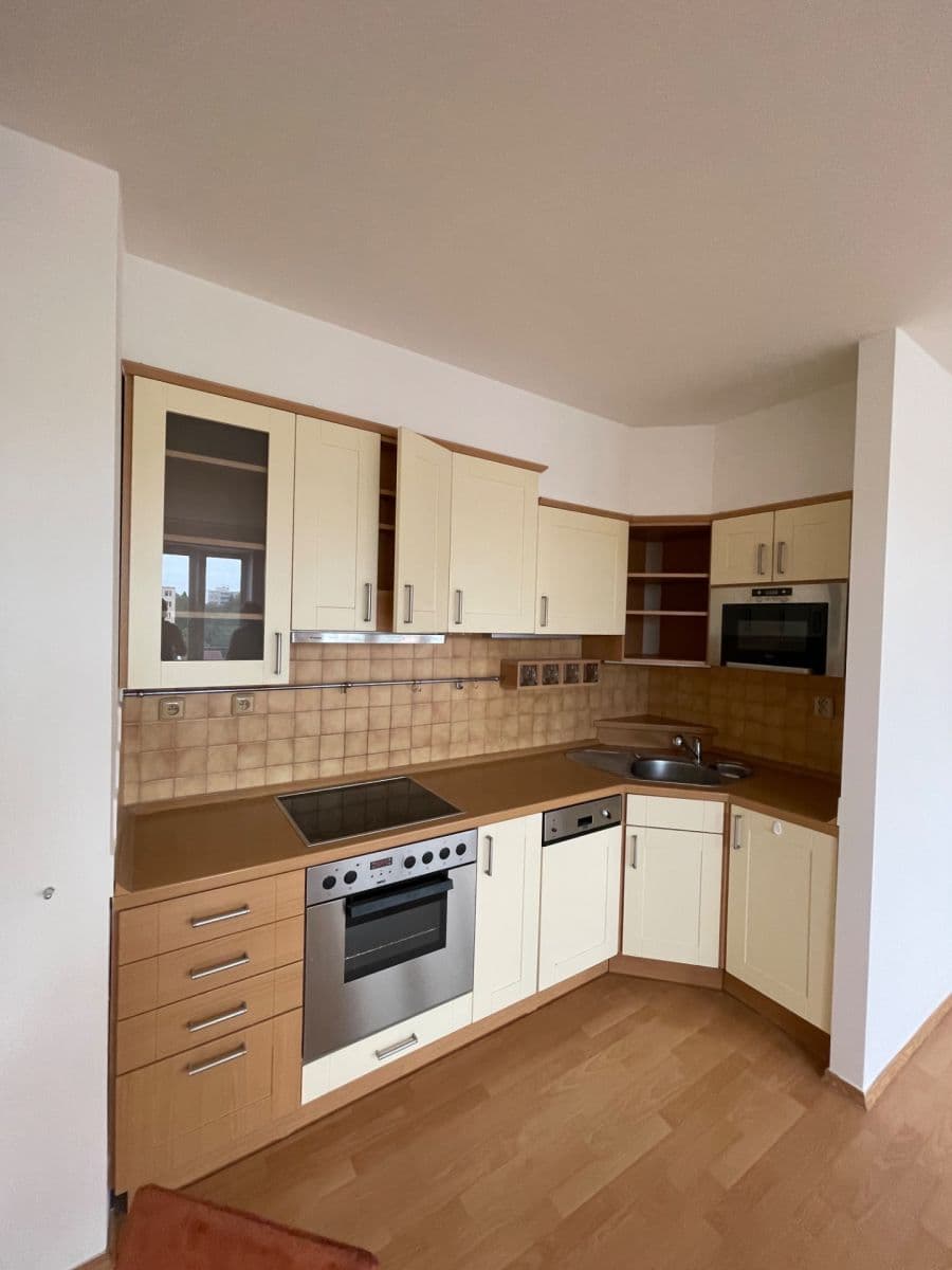 Prenájom bytu 2-izbový 64 m², Teplická, Praha, Praha Prenájom bytu 2-izbový 64 m², Teplická, Praha, Praha