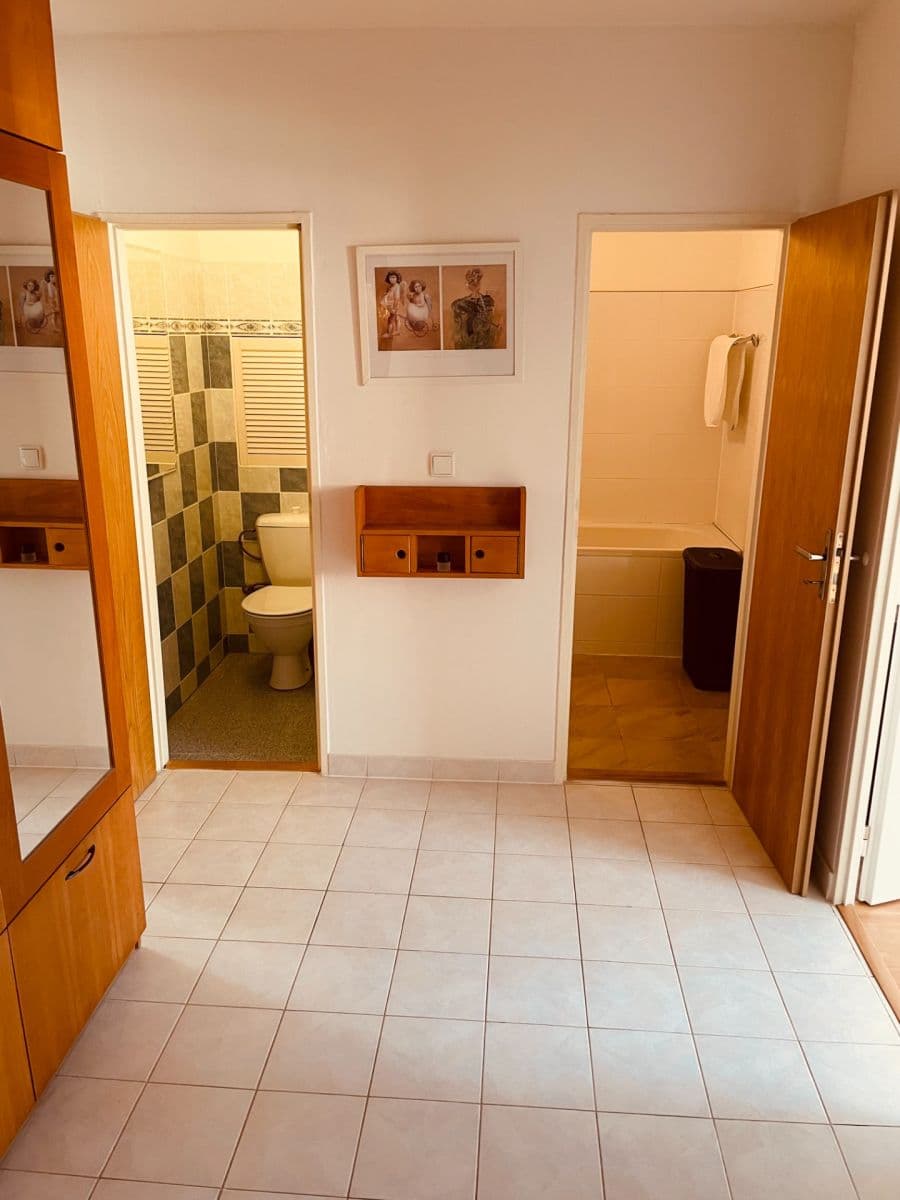 Prenájom bytu 3-izbový 100 m², Jana Růžičky, Praha, Praha Prenájom bytu 3-izbový 100 m², Jana Růžičky, Praha, Praha