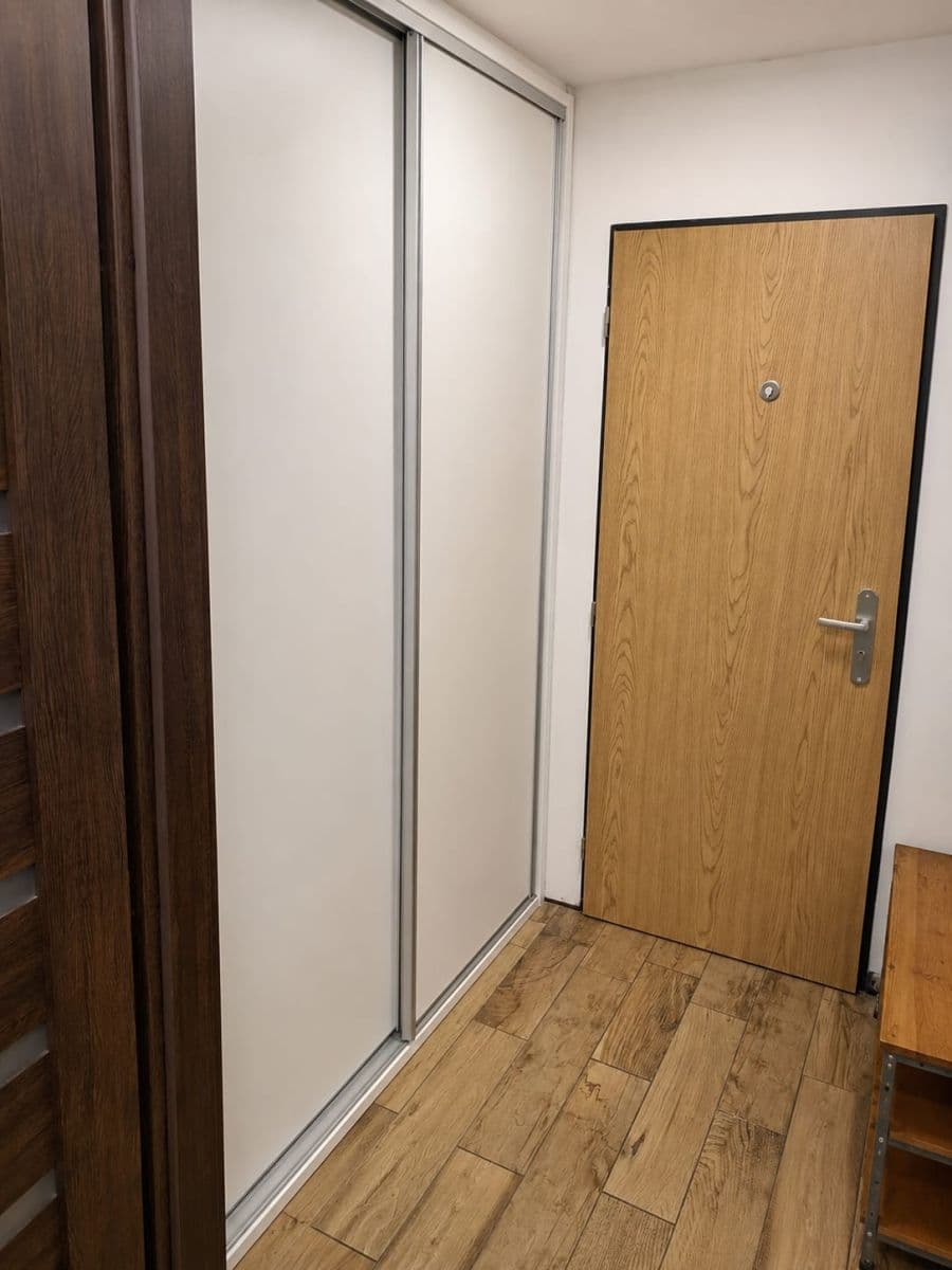 Prenájom bytu 2-izbový 59 m², Zvěřinova, Praha, Praha Prenájom bytu 2-izbový 59 m², Zvěřinova, Praha, Praha