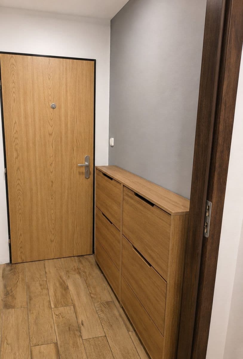 Prenájom bytu 2-izbový 59 m², Zvěřinova, Praha, Praha Prenájom bytu 2-izbový 59 m², Zvěřinova, Praha, Praha