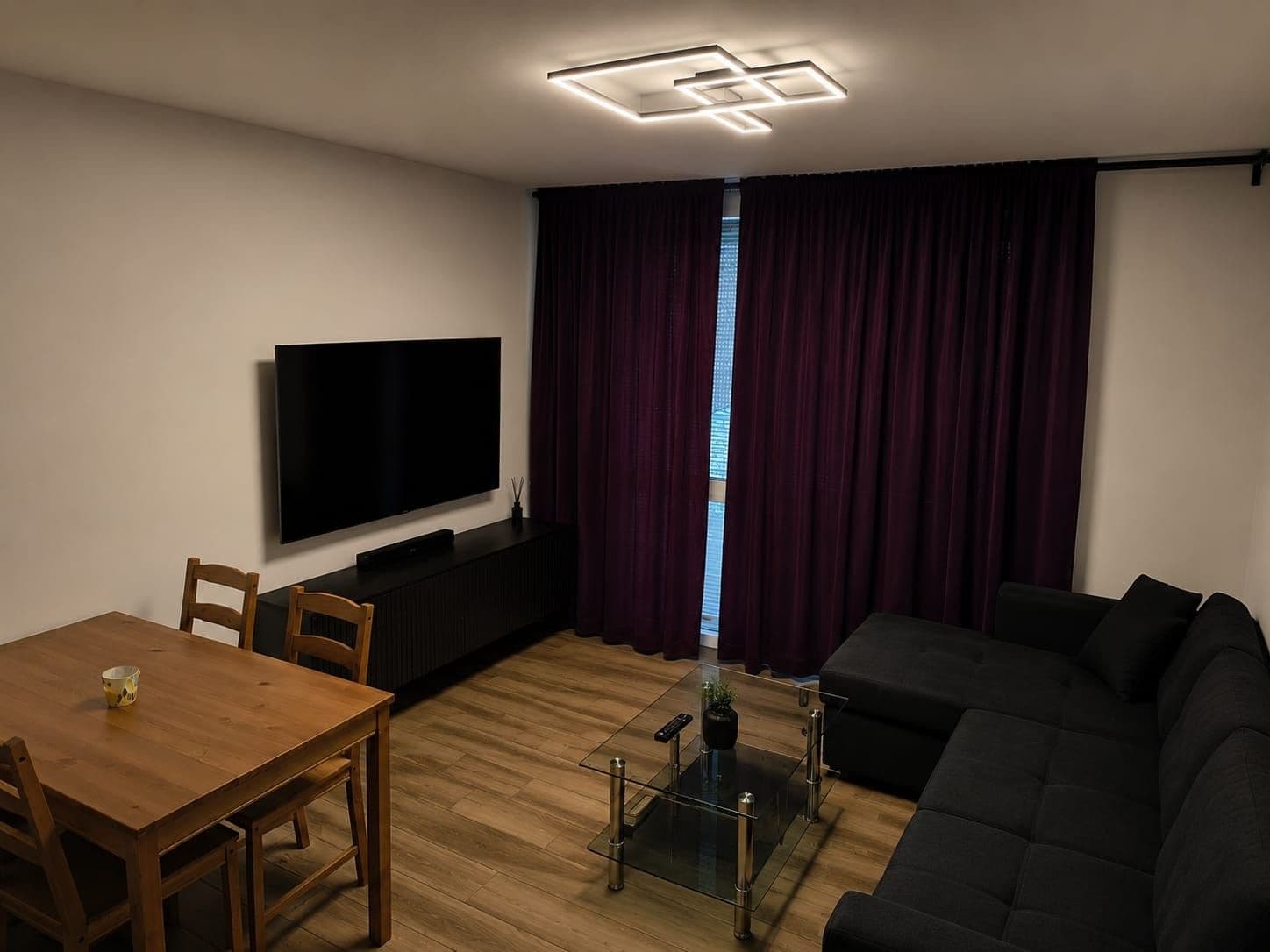 Prenájom bytu 2-izbový 59 m², Zvěřinova, Praha, Praha Prenájom bytu 2-izbový 59 m², Zvěřinova, Praha, Praha