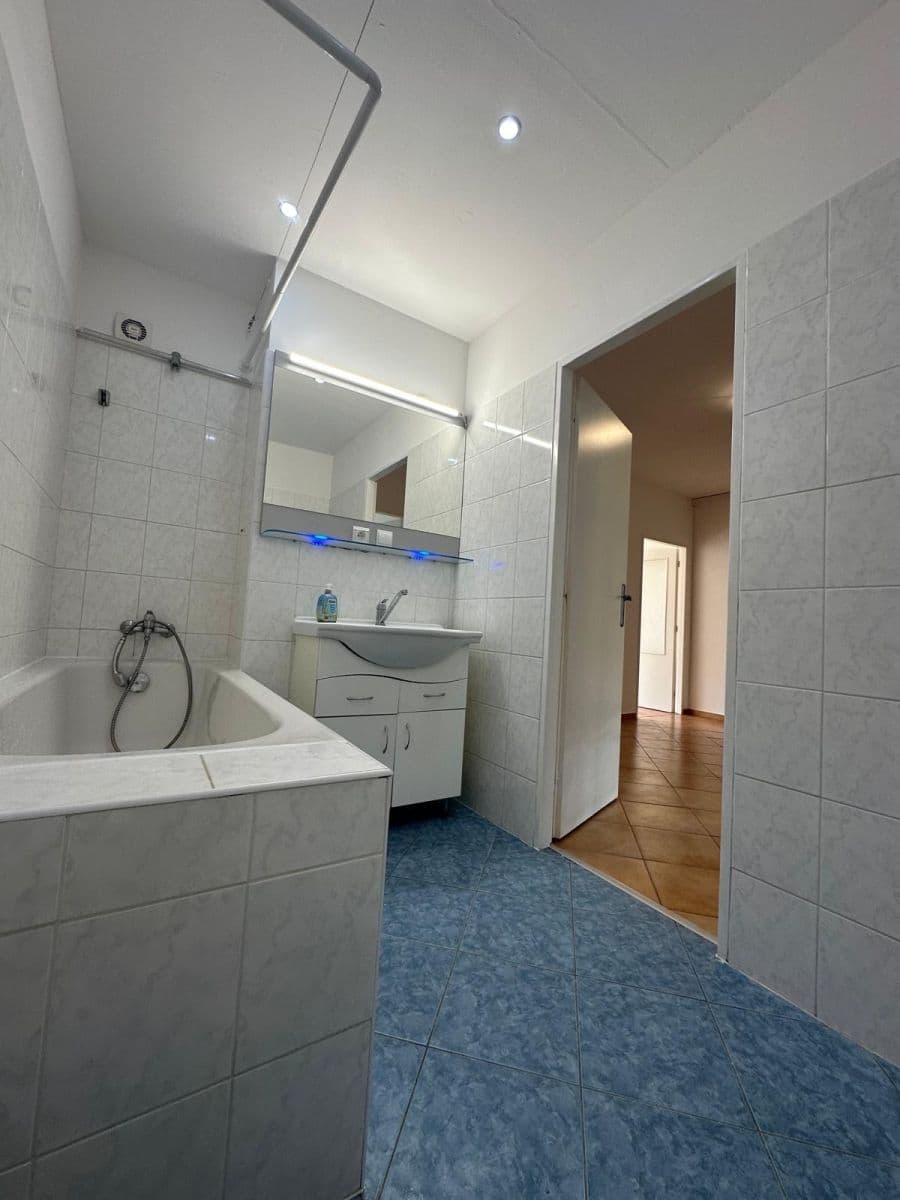 Predaj bytu 3-izbový 68 m², Jetelová, Praha, Praha Predaj bytu 3-izbový 68 m², Jetelová, Praha, Praha