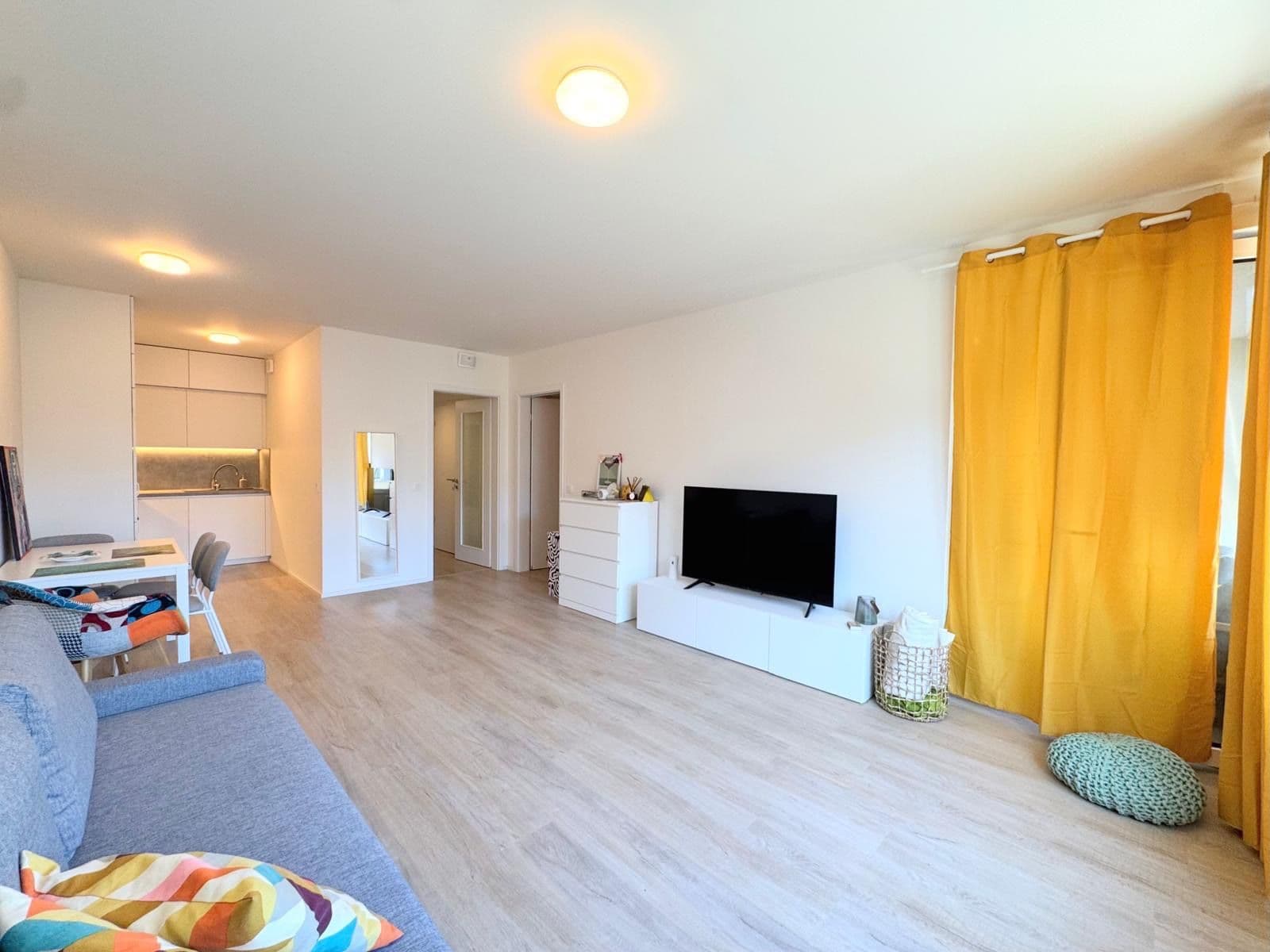 Prenájom bytu 2-izbový 57 m², Holečkova, Praha, Praha Prenájom bytu 2-izbový 57 m², Holečkova, Praha, Praha