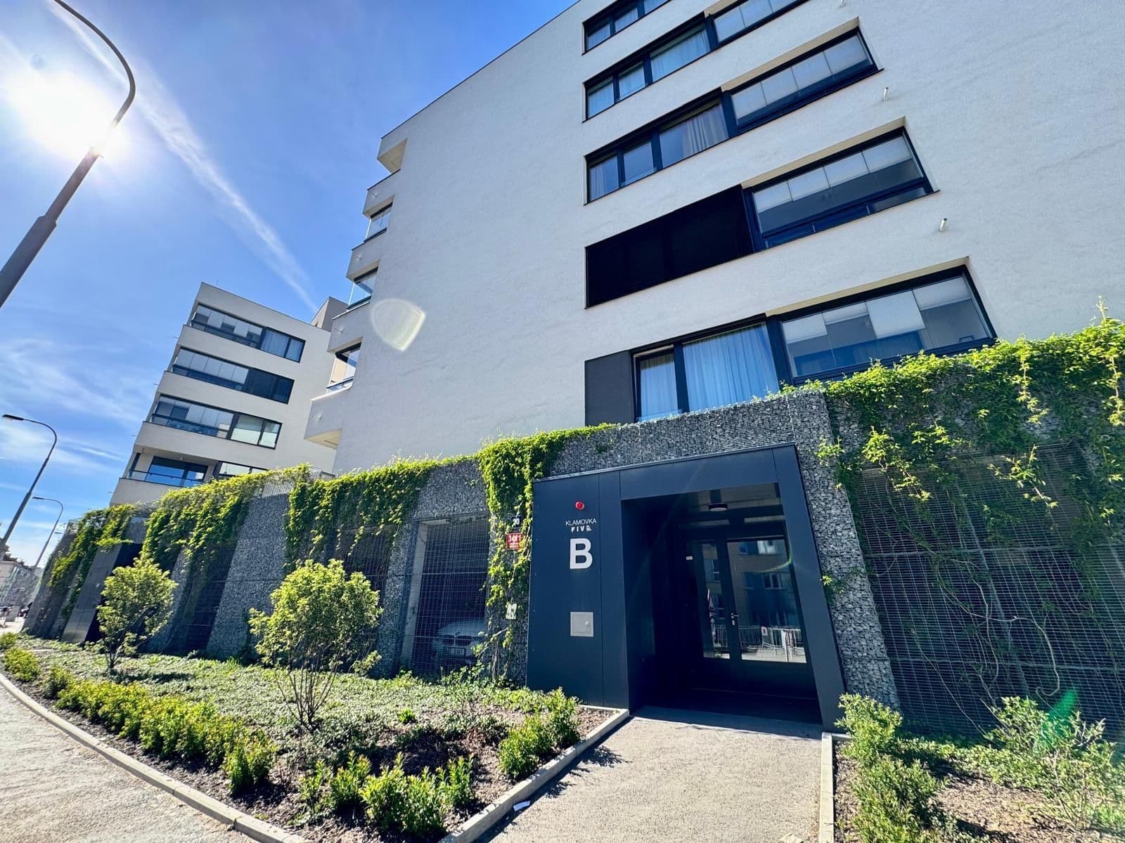 Prenájom bytu 2-izbový 57 m², Holečkova, Praha, Praha Prenájom bytu 2-izbový 57 m², Holečkova, Praha, Praha